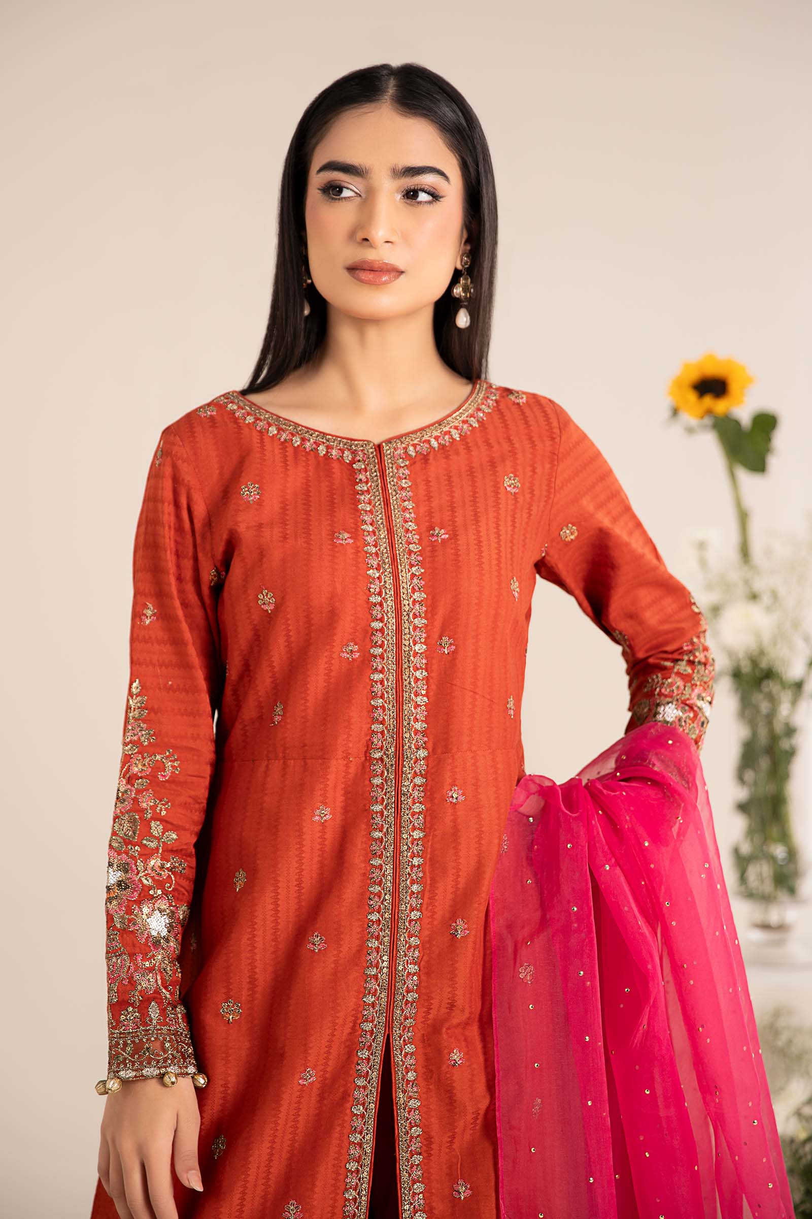 3 Piece Embroidered Lawn Suit - Image 5