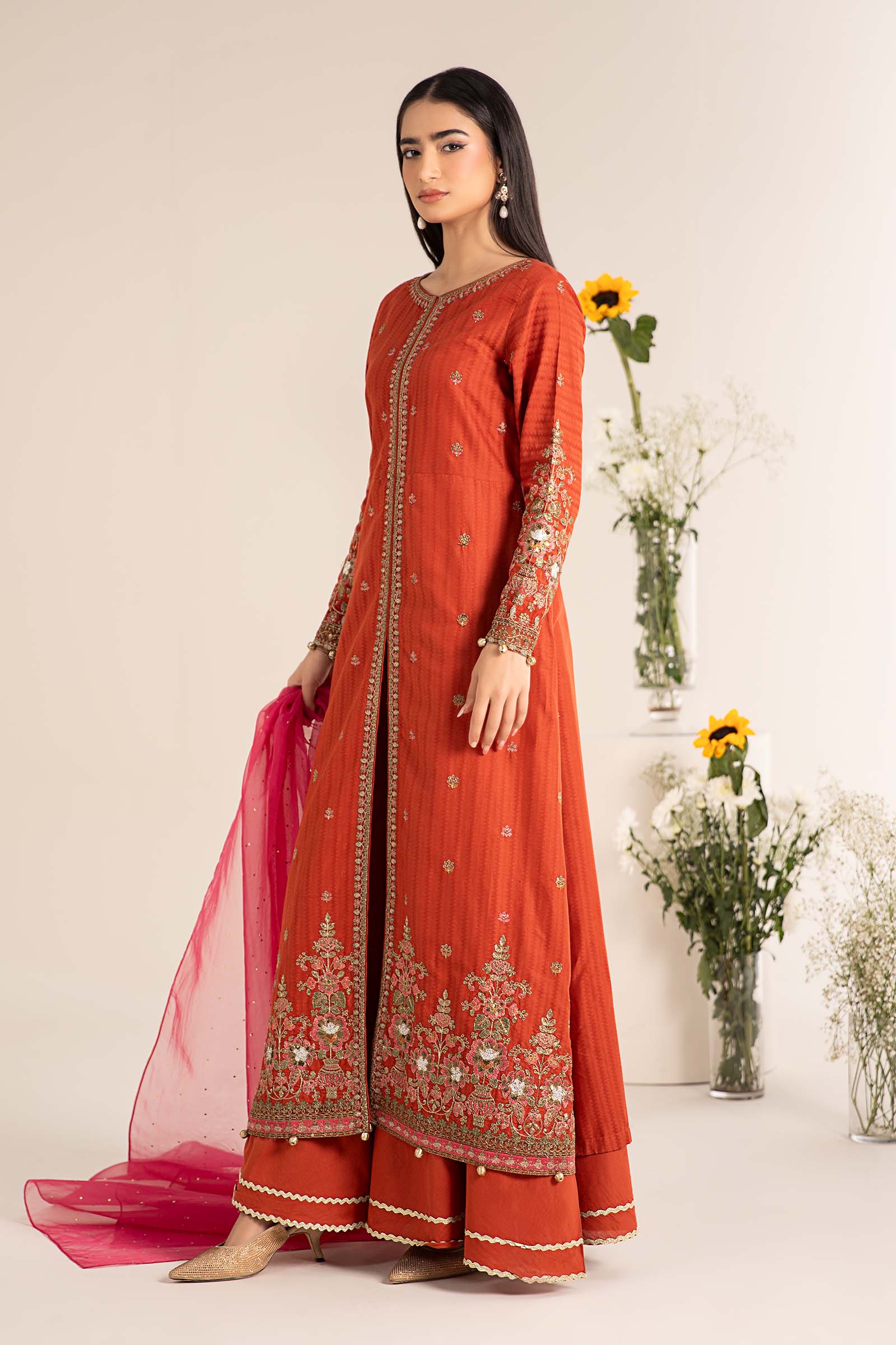 3 Piece Embroidered Lawn Suit - Image 7