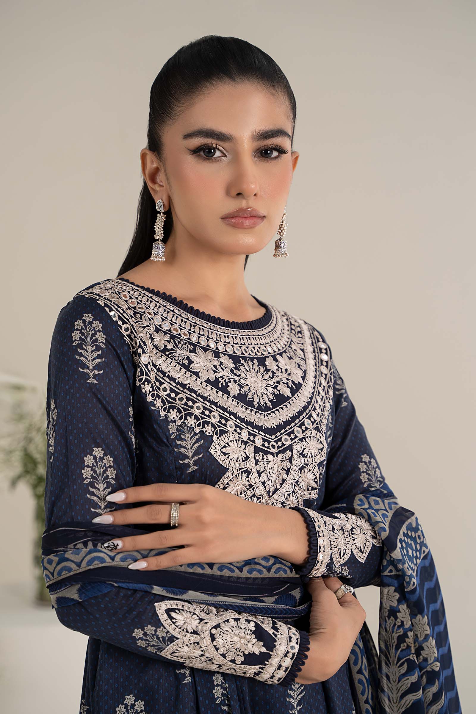 3 Piece Printed Lawn Suit - Image 3