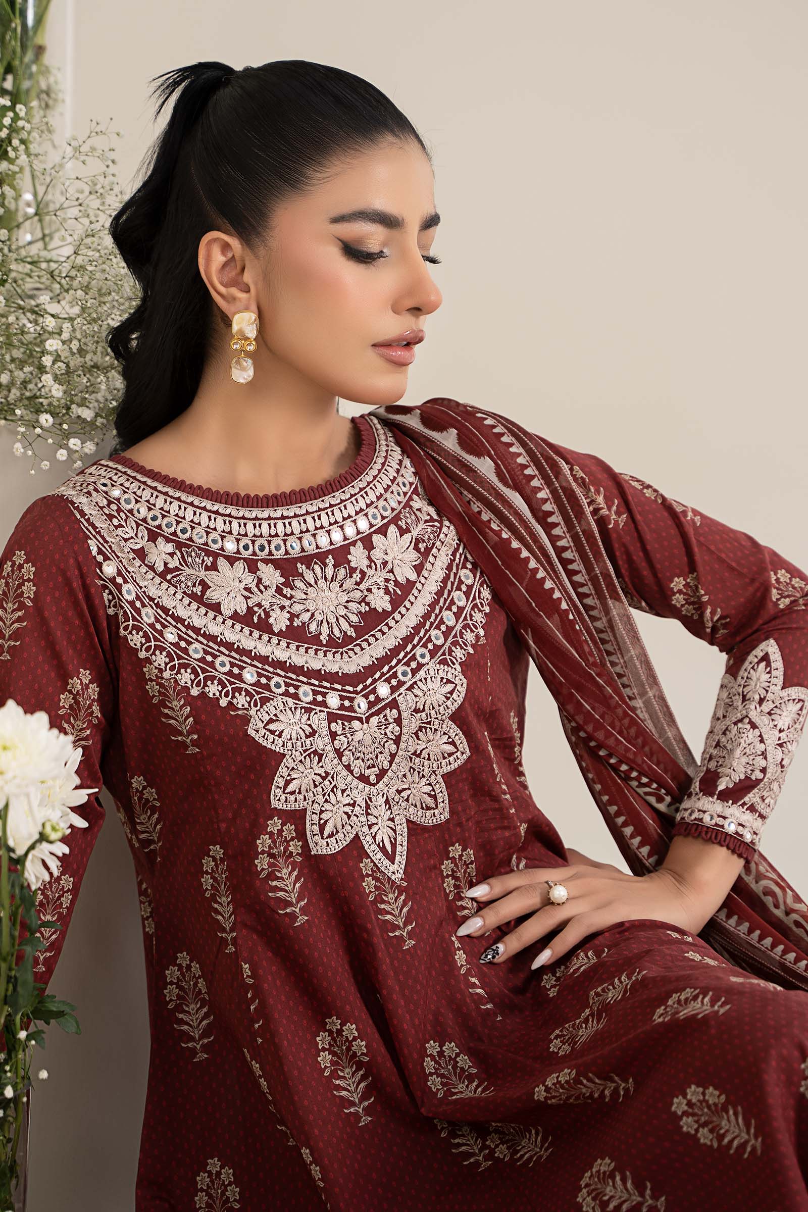 3 Piece Printed Lawn Suit - Image 2