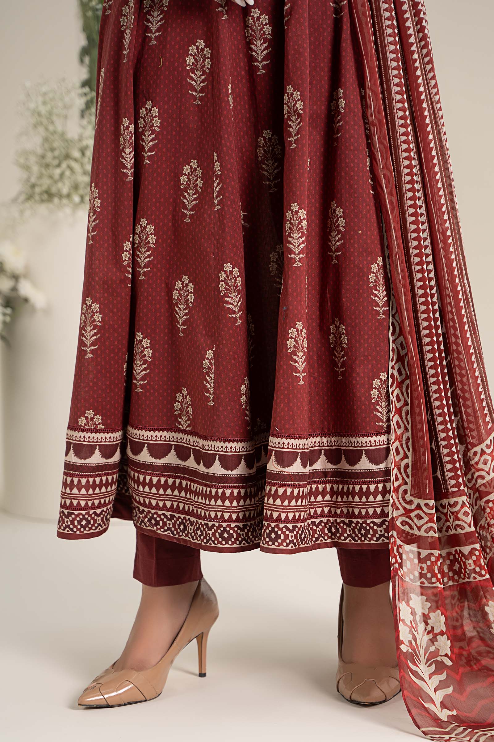 3 Piece Printed Lawn Suit - Image 3