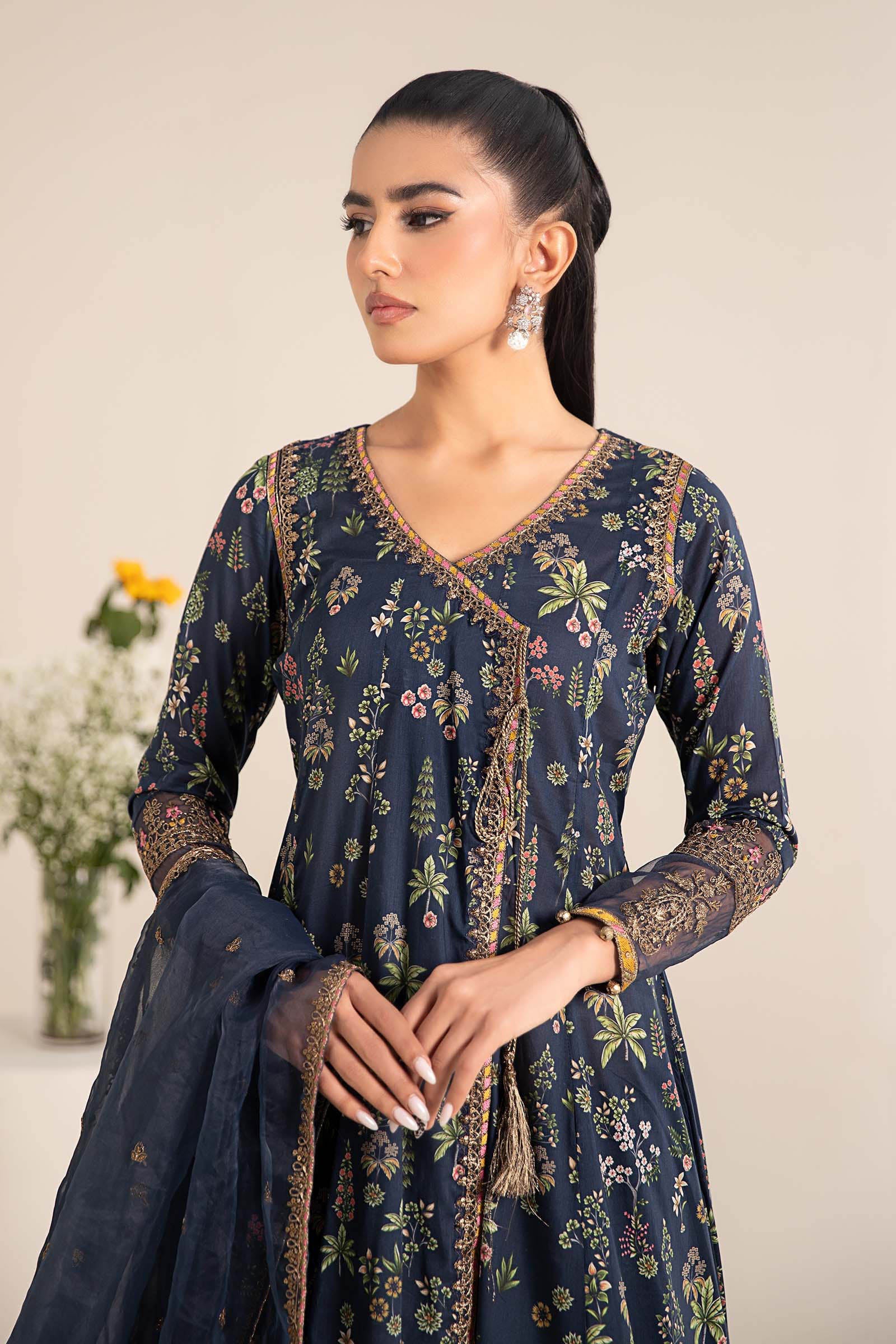 3 Piece Embroidered Lawn Suit - Image 2