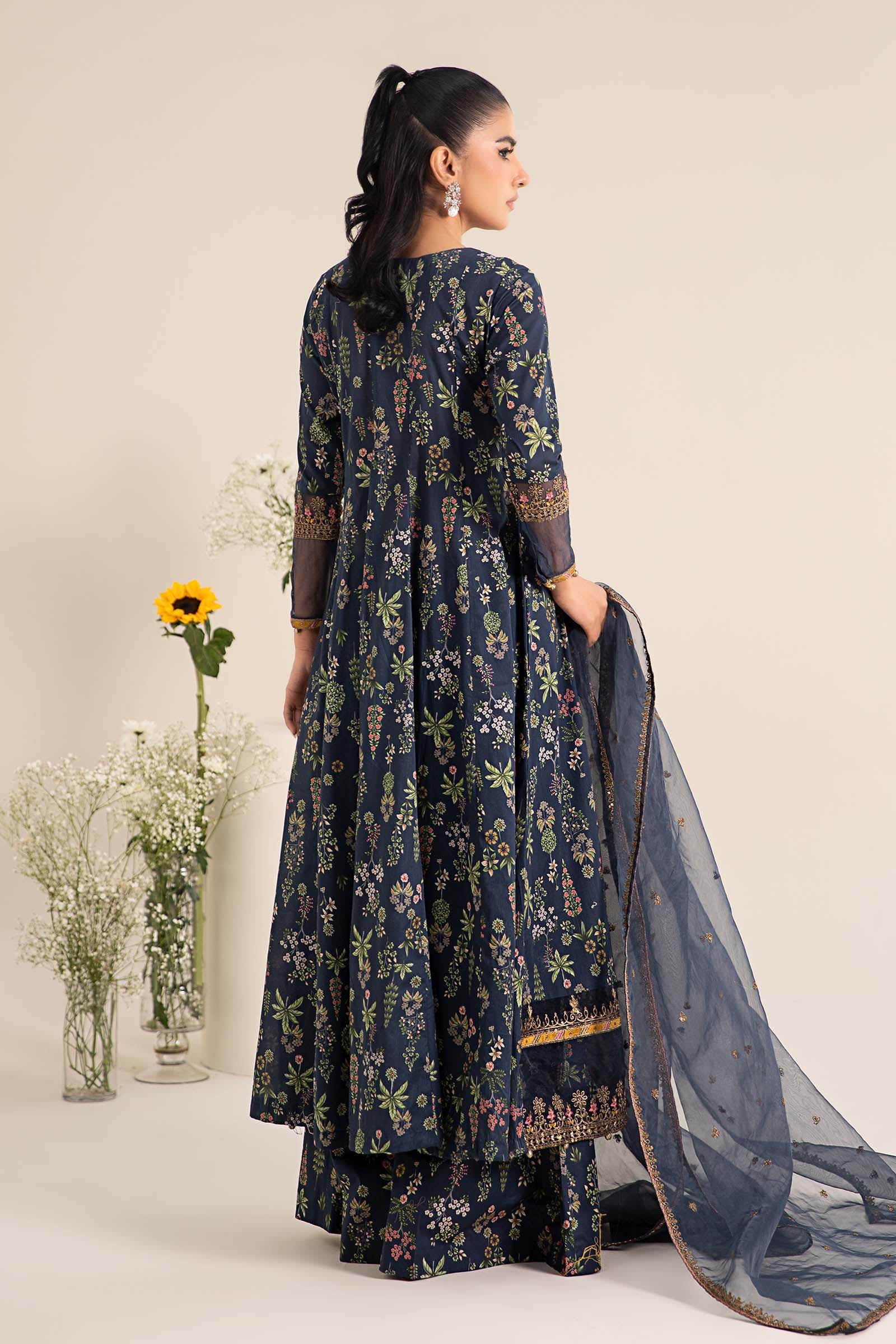 3 Piece Embroidered Lawn Suit - Image 6