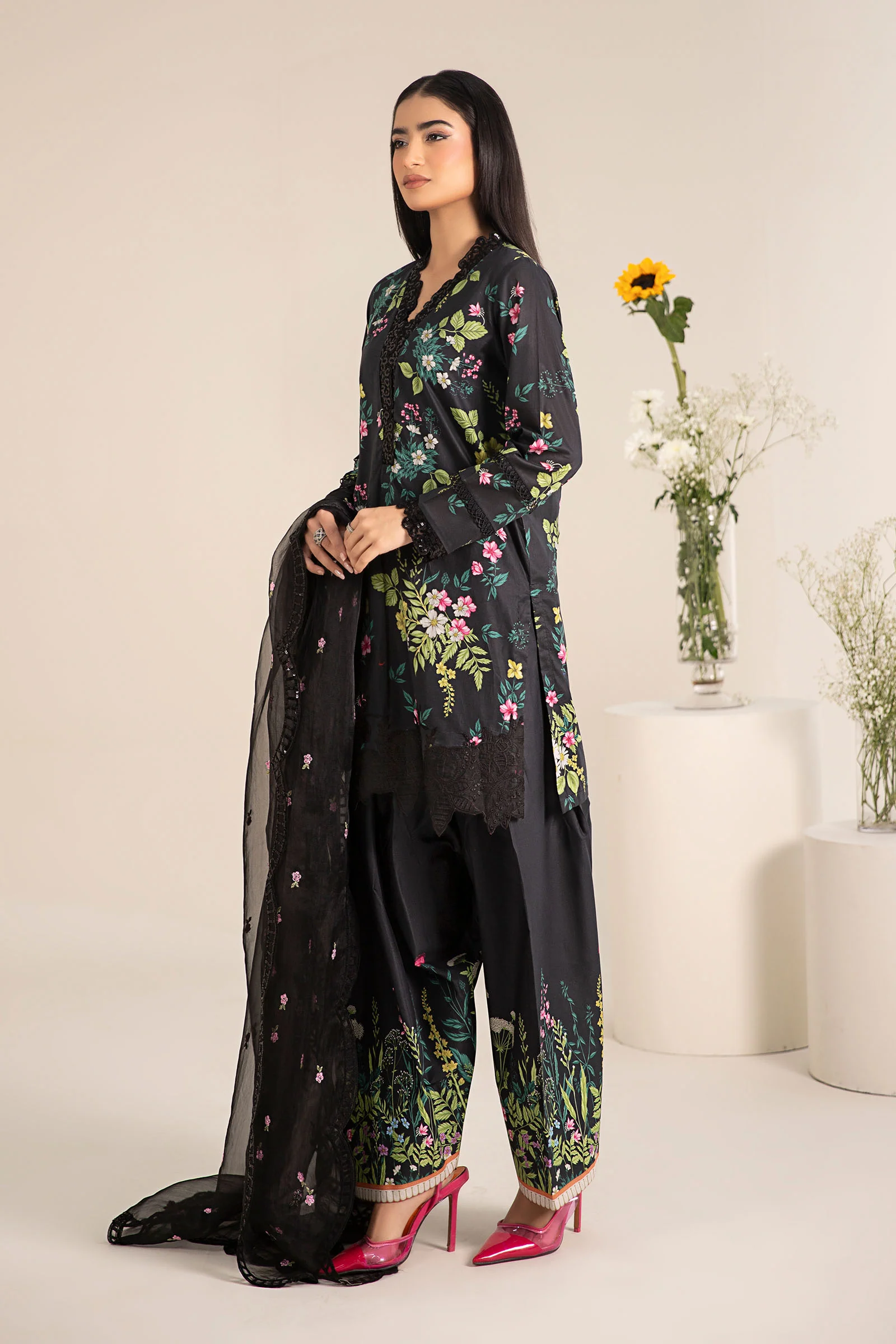 3 Piece Printed Lawn Suit - Image 5
