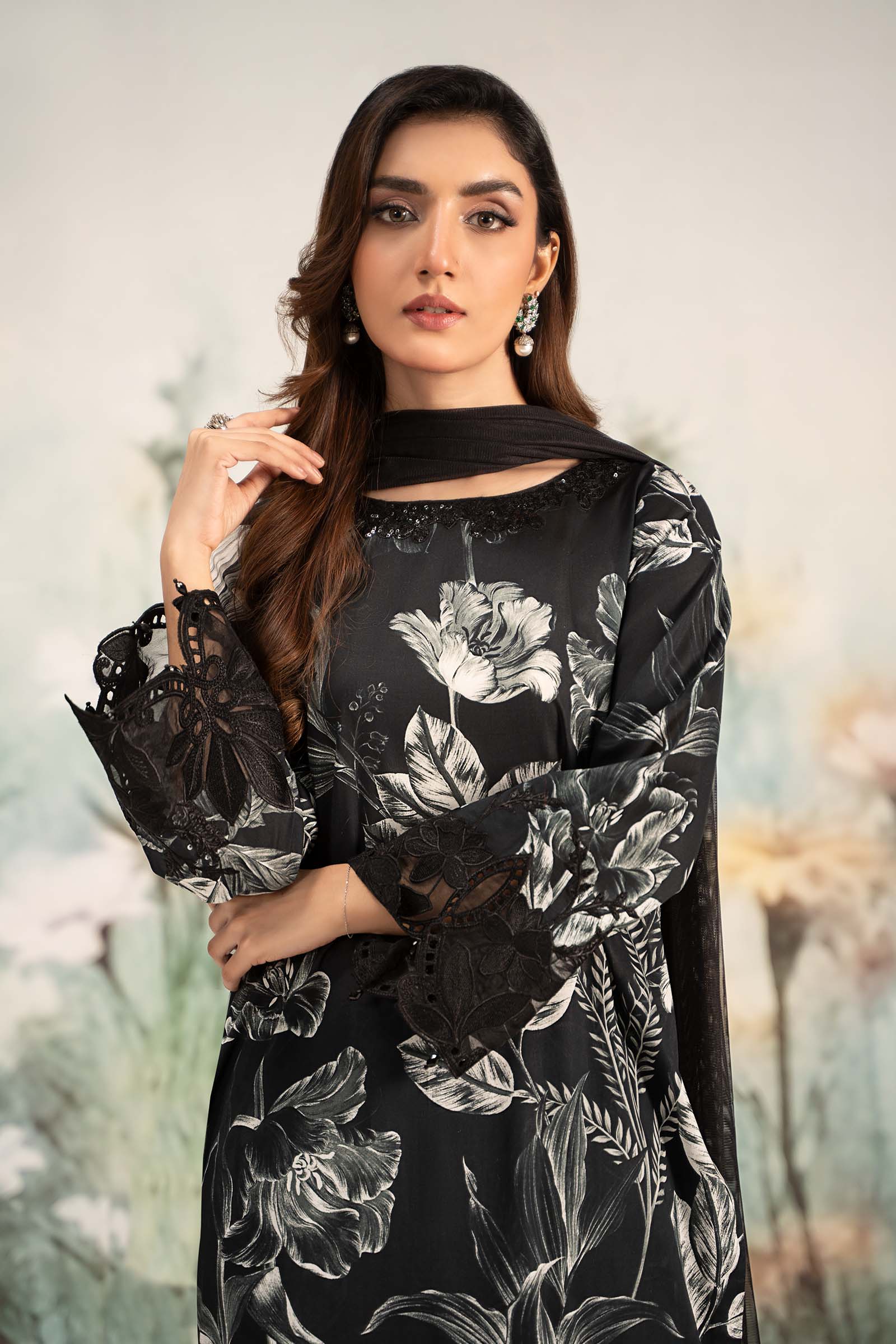 3 Piece Printed Lawn Suit - Image 7