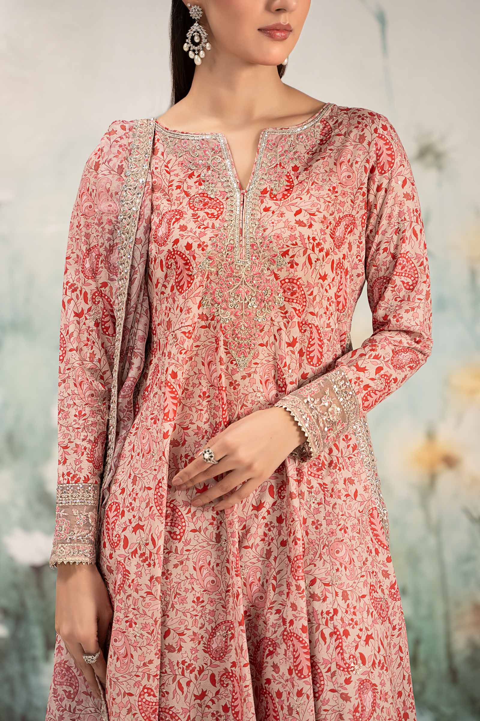 3 Piece Embroidered Lawn Suit - Image 10