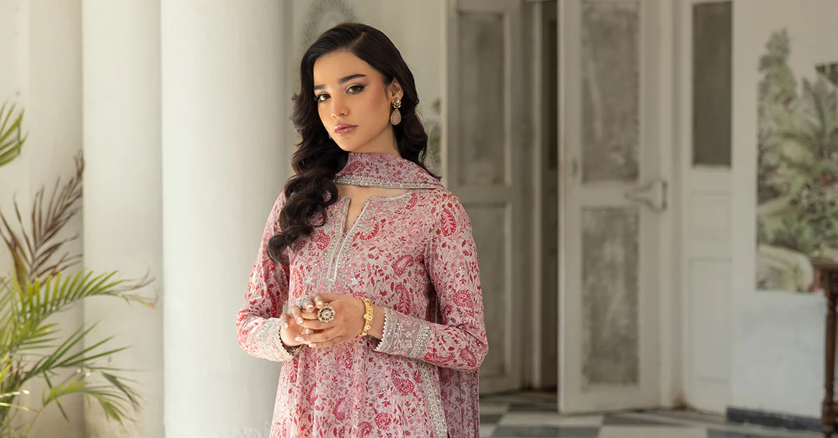 3 Piece Embroidered Lawn Suit - Image 14