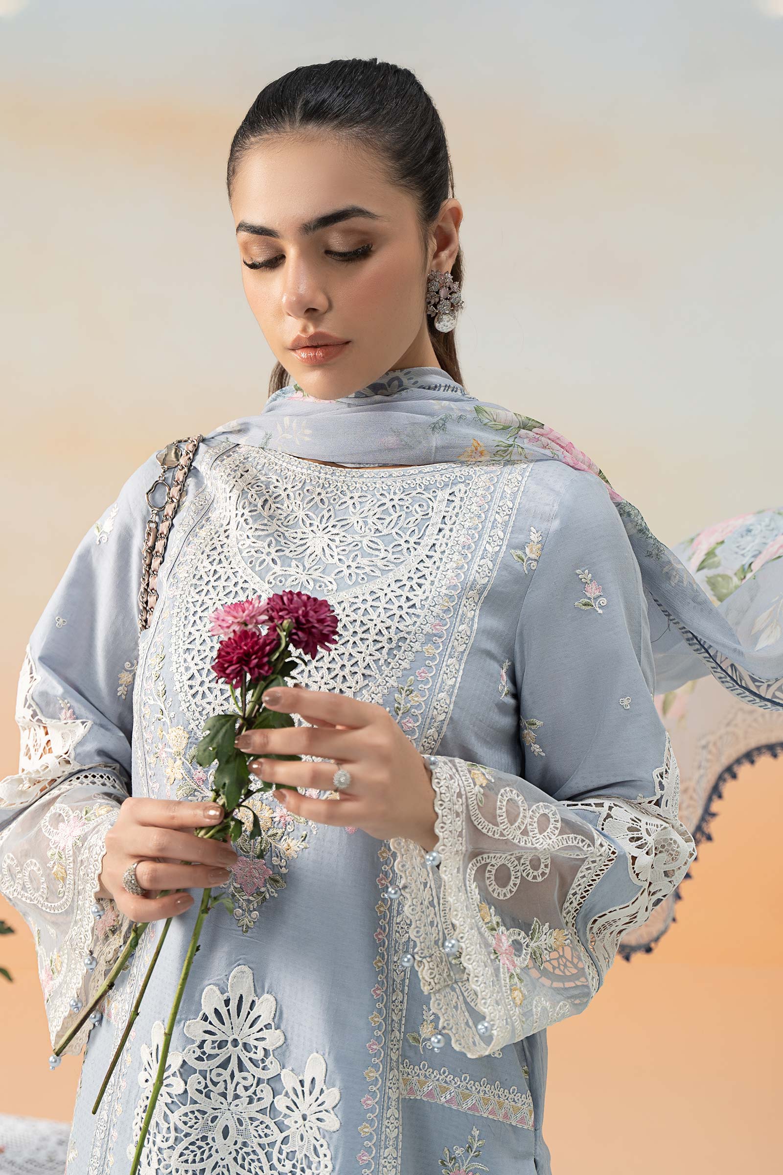 3 Piece Embroidered Dobby Lawn Suit - Image 3