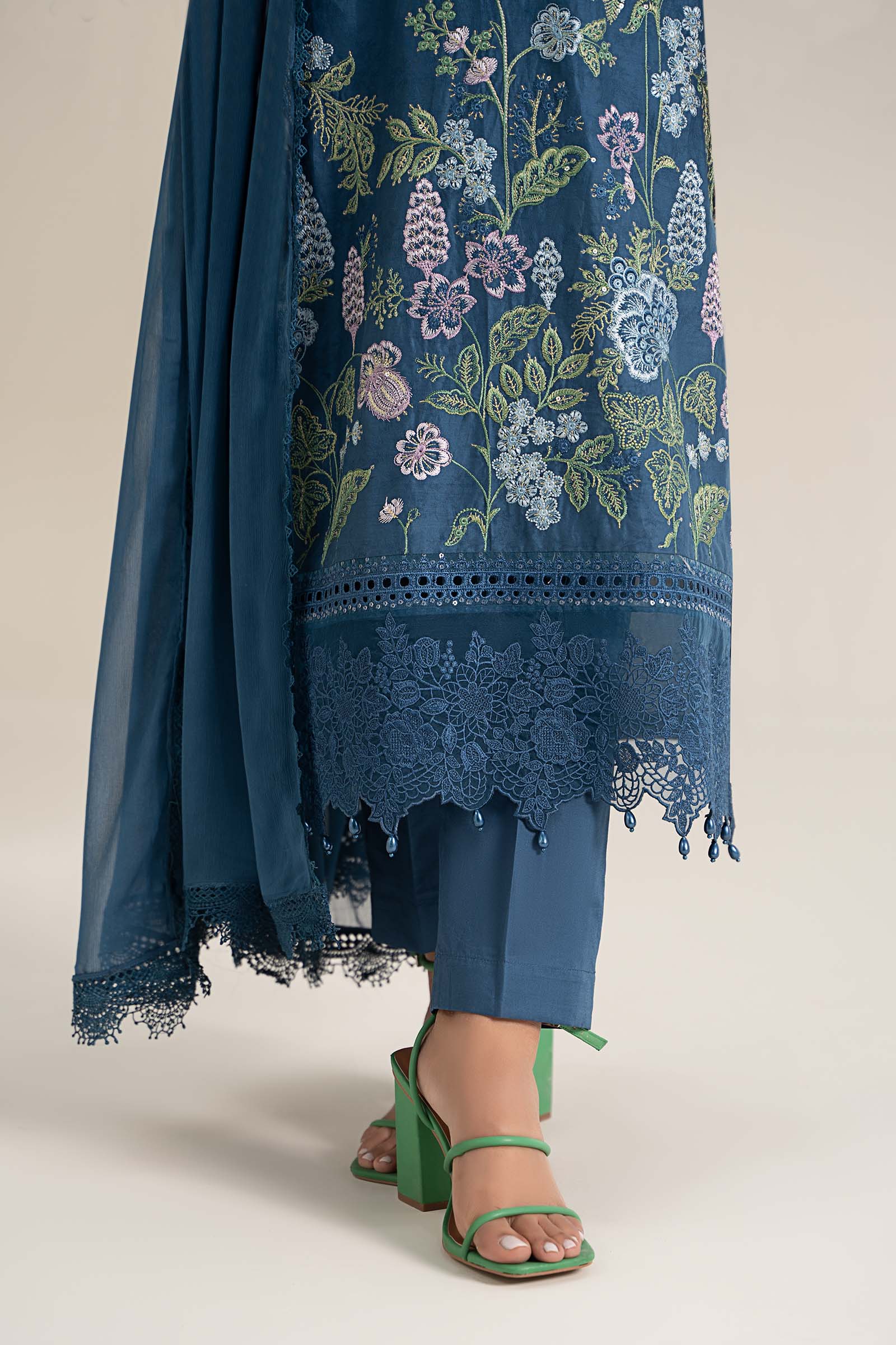3 Piece Embroidered Self Jacquard Lawn Suit - Image 5