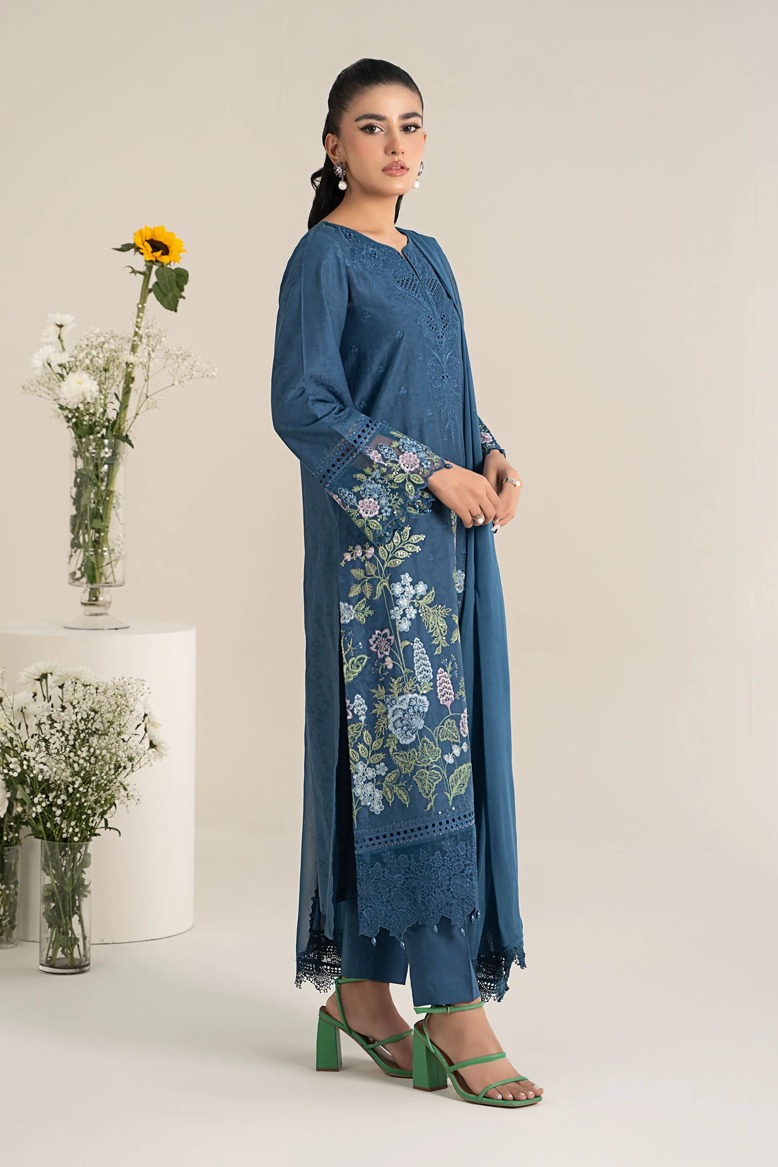 3 Piece Embroidered Self Jacquard Lawn Suit - Image 6