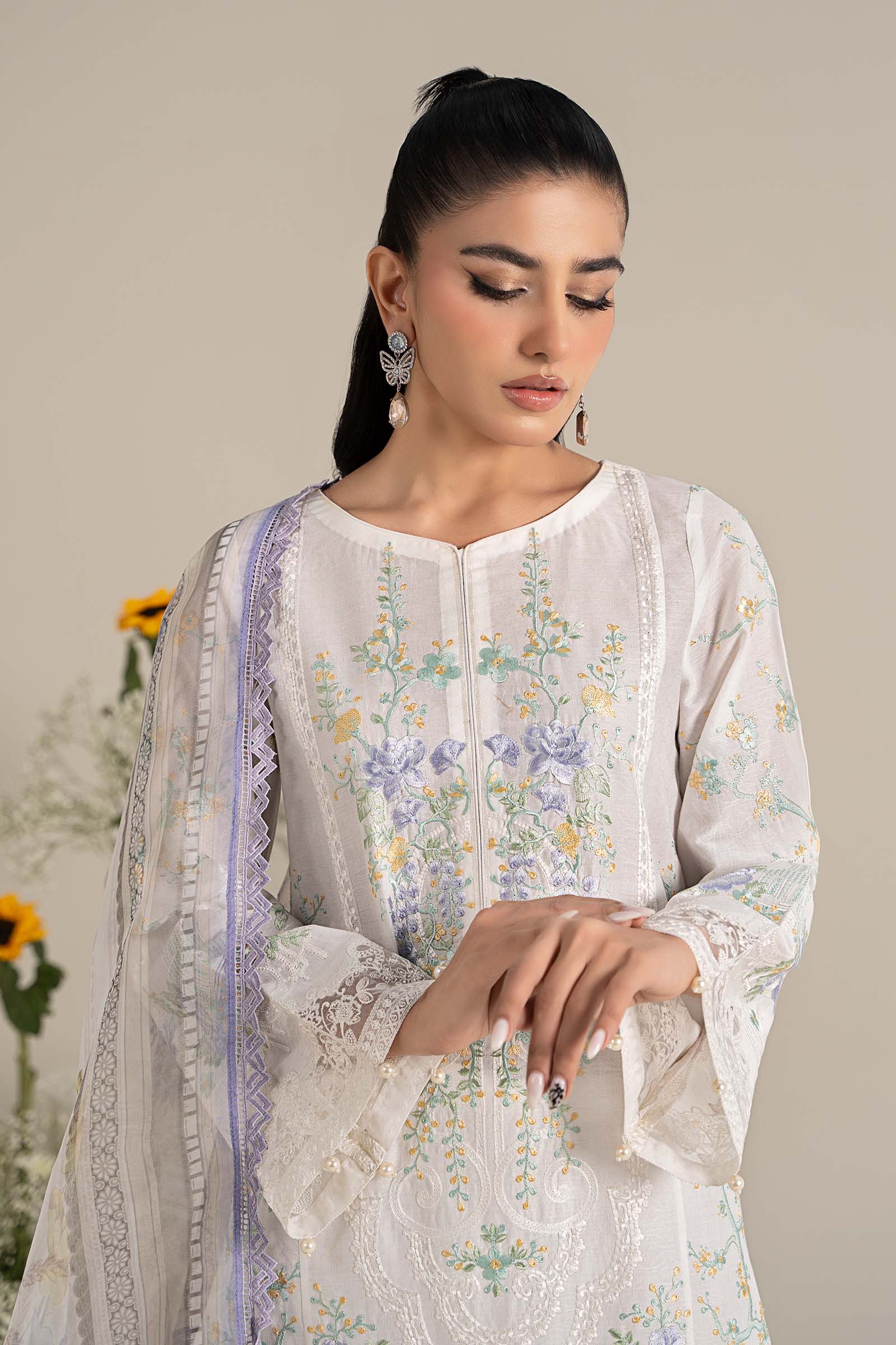 3 Piece Embroidered Self Jacquard Lawn Suit - Image 3