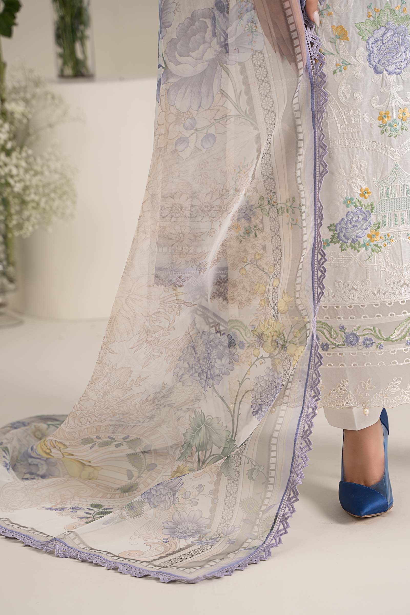 3 Piece Embroidered Self Jacquard Lawn Suit - Image 4
