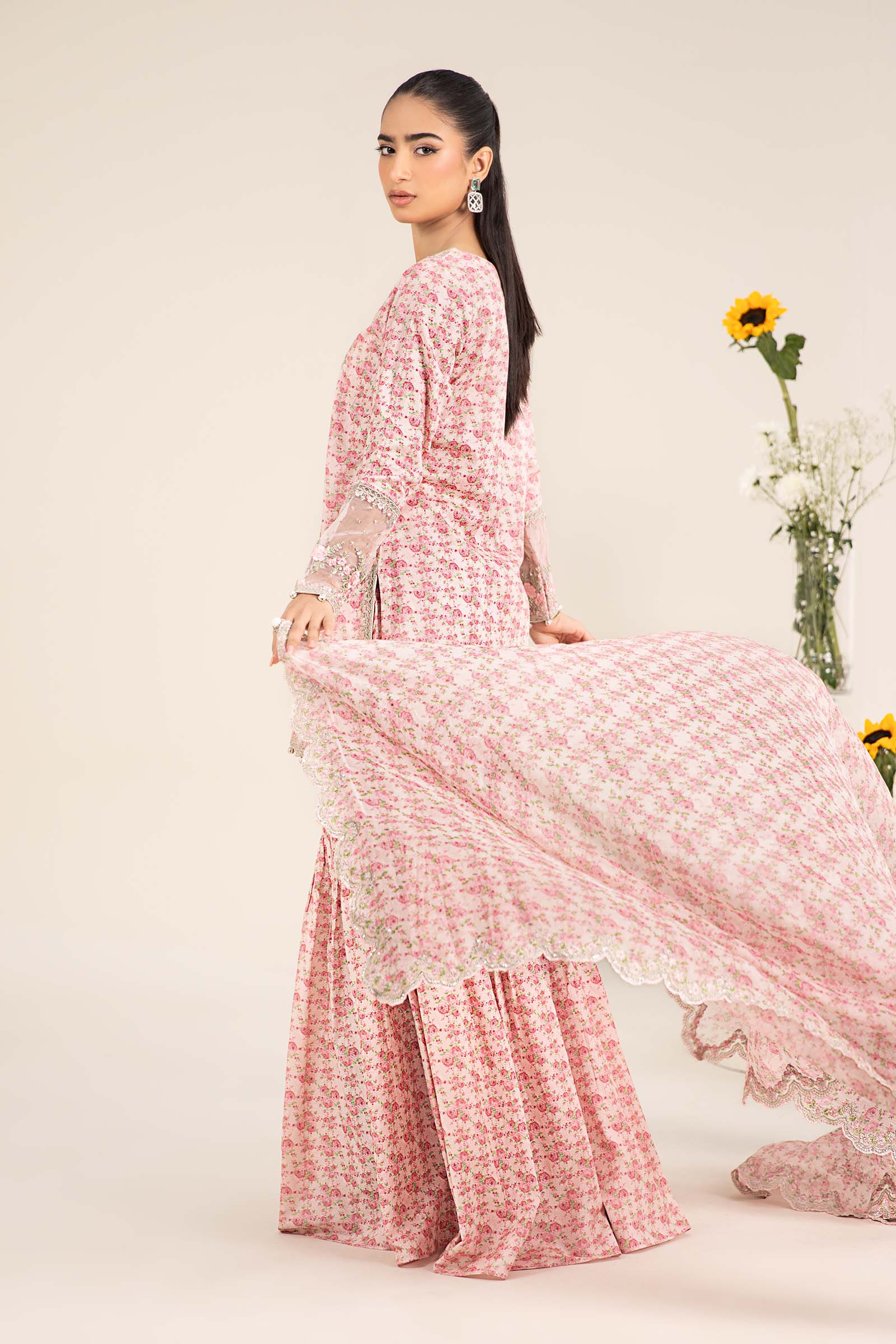 3 Piece Embroidered Lawn Suit - Image 6