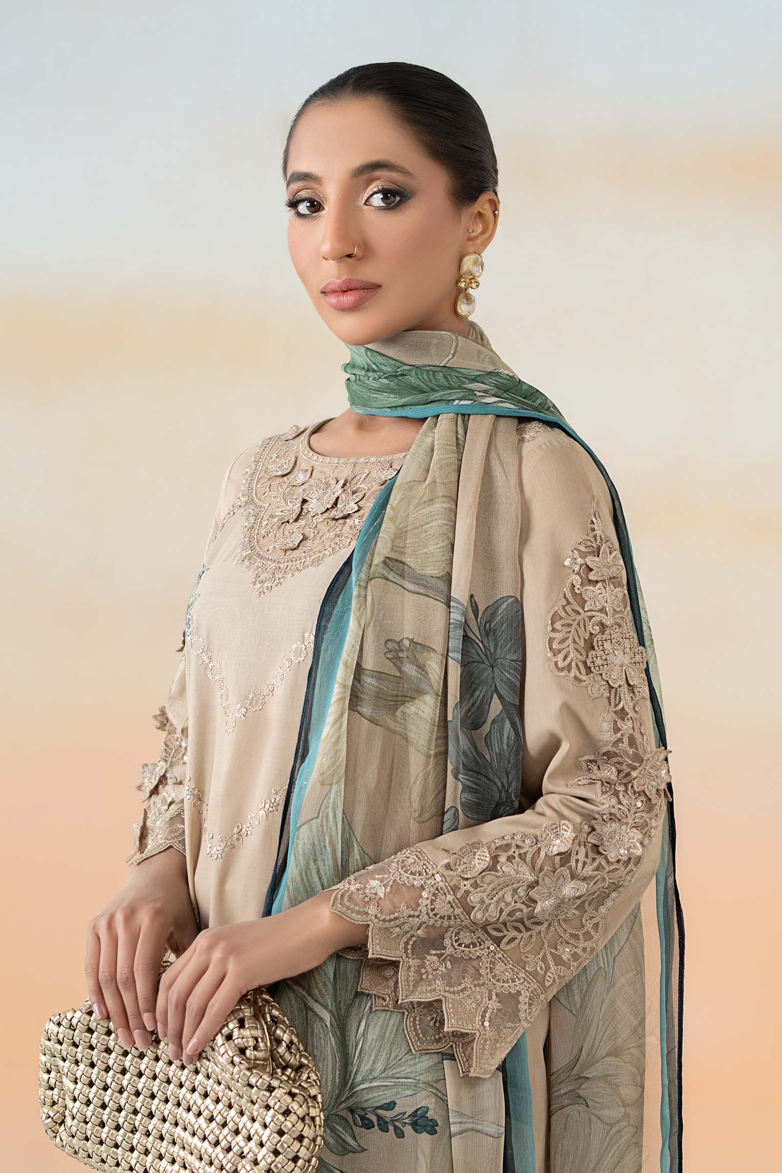 3 Piece Embroidered Dobby Lawn Suit - Image 2