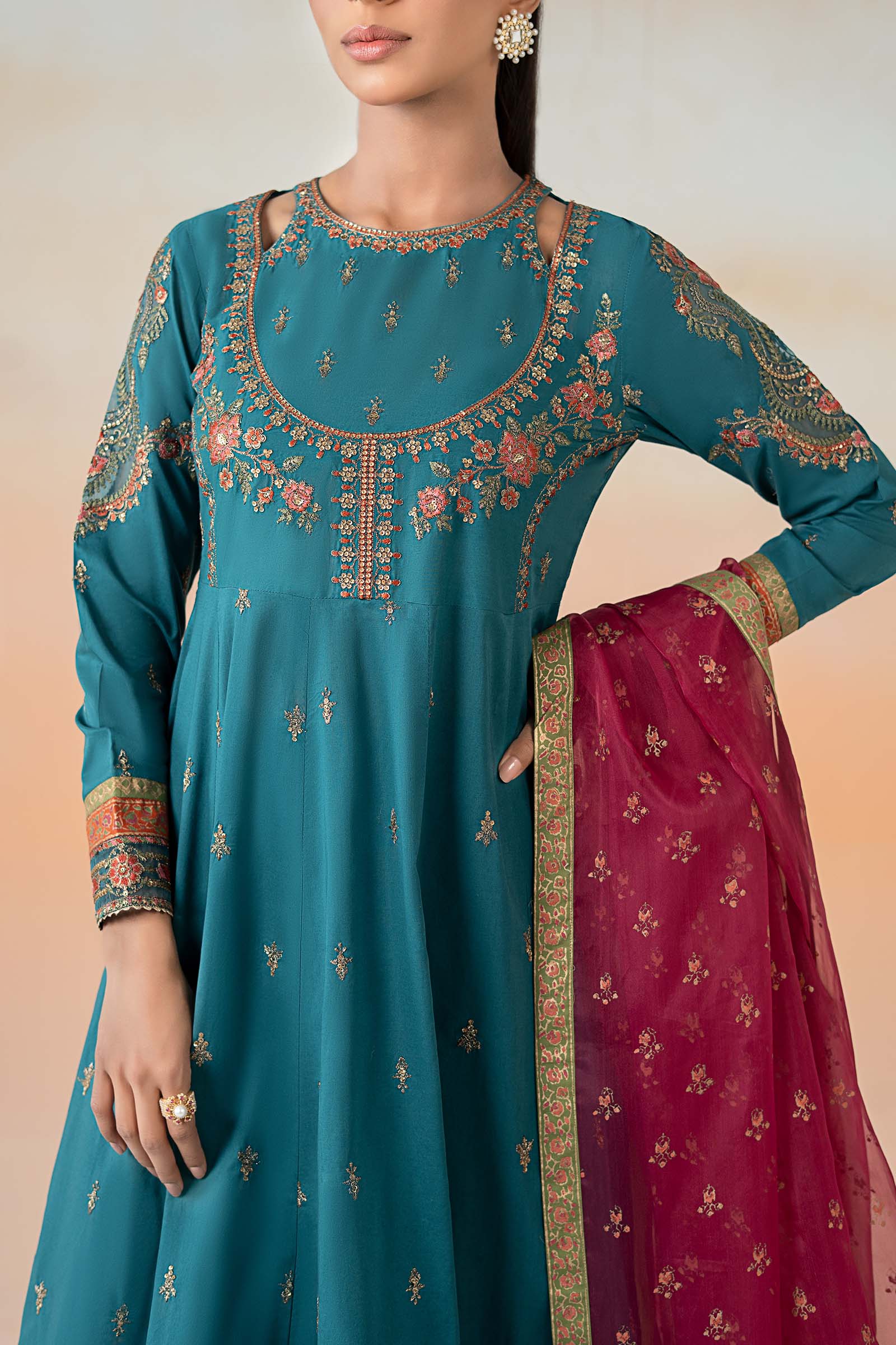 3 Piece Embroidered Lawn Suit - Image 3