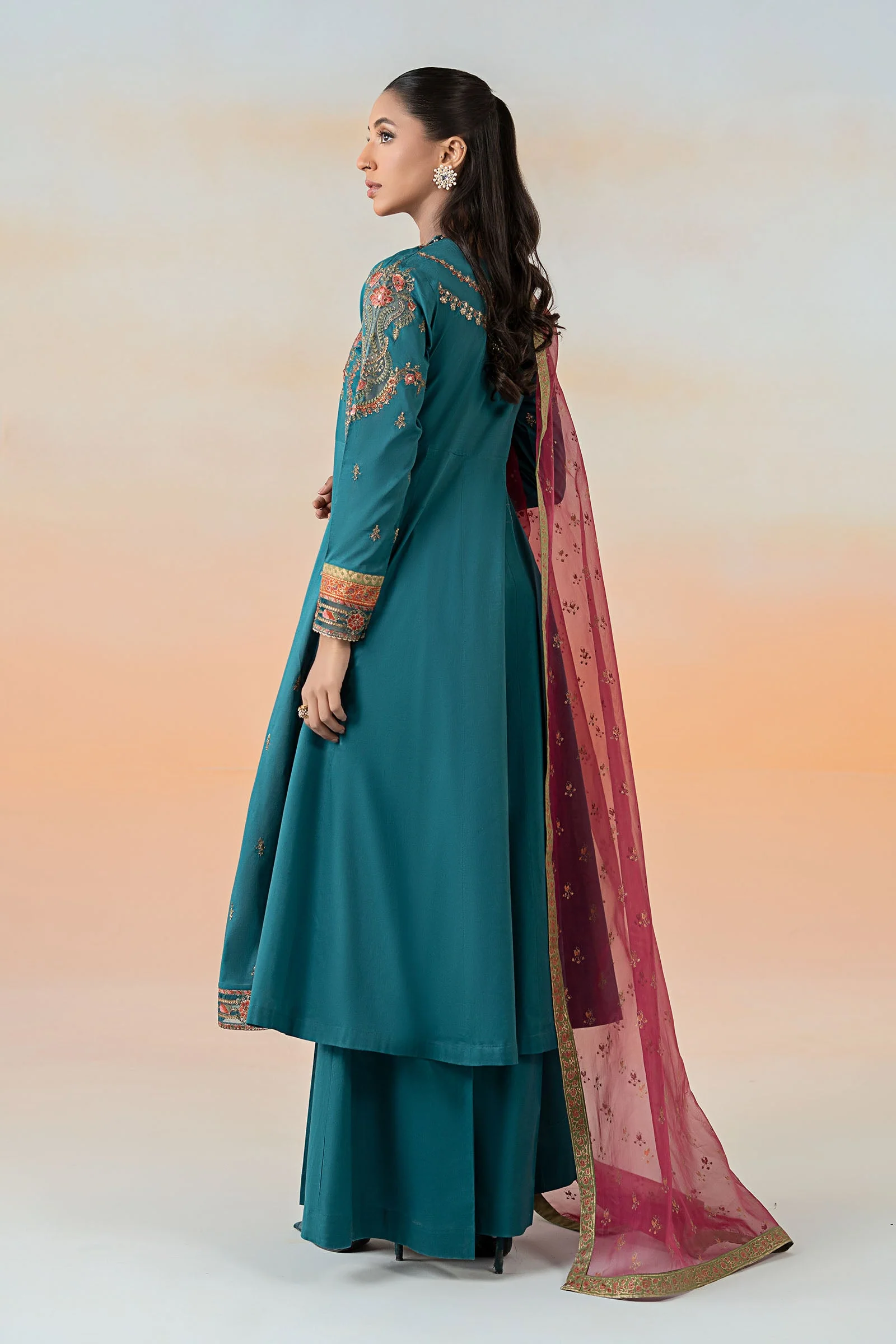 3 Piece Embroidered Lawn Suit - Image 6