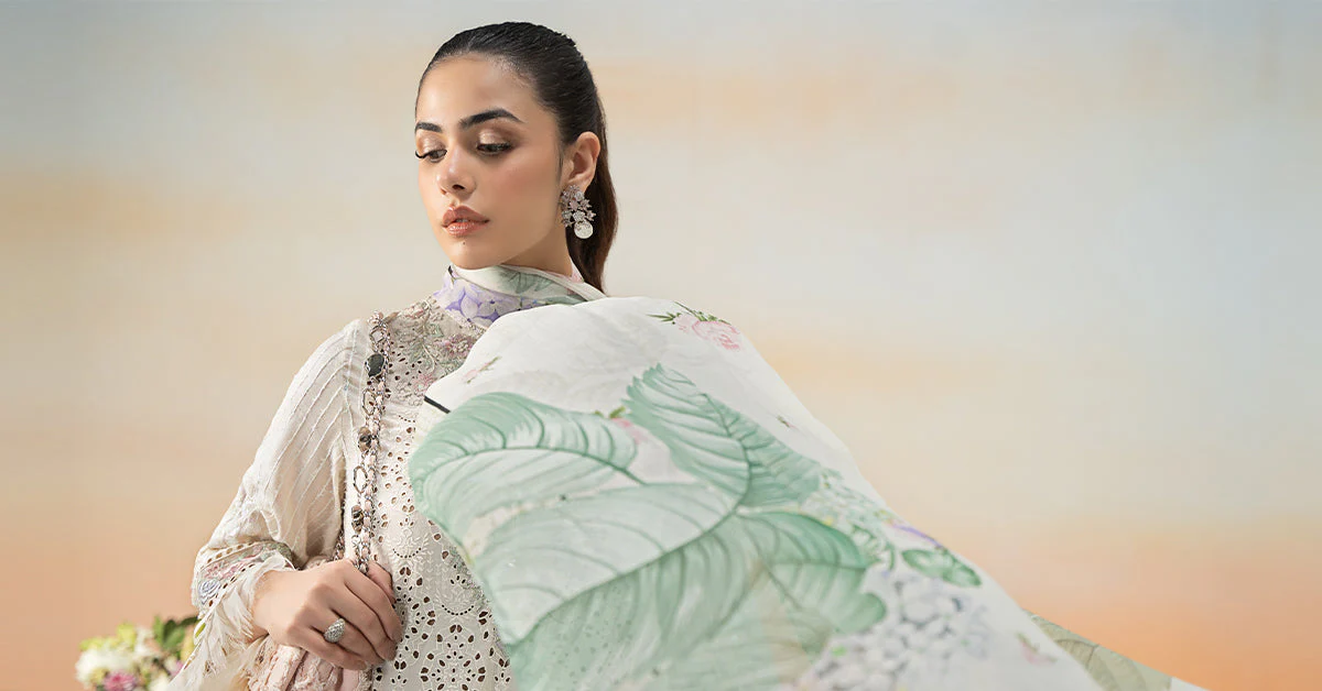 3 Piece Embroidered Lawn Suit - Image 8