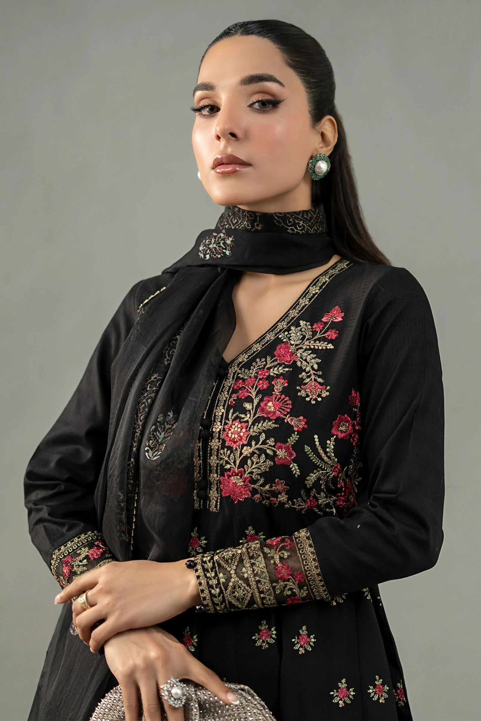 3 Piece Embroidered Dobby Lawn Suit - Image 3