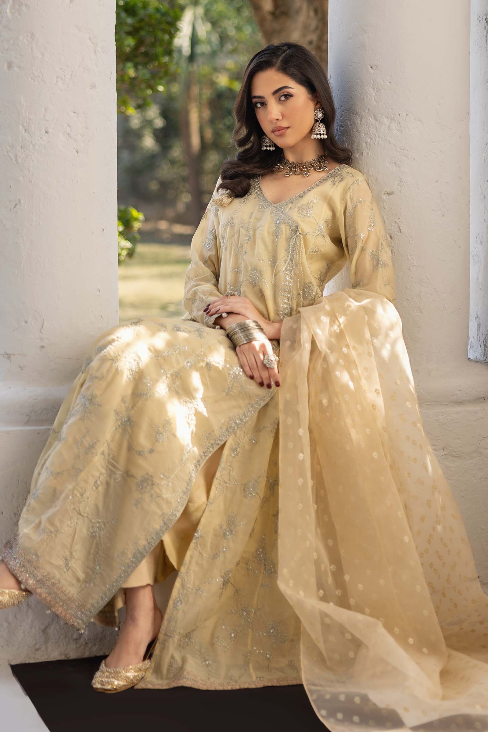 3 Piece Embroidered Paper Cotton Suit - Image 4
