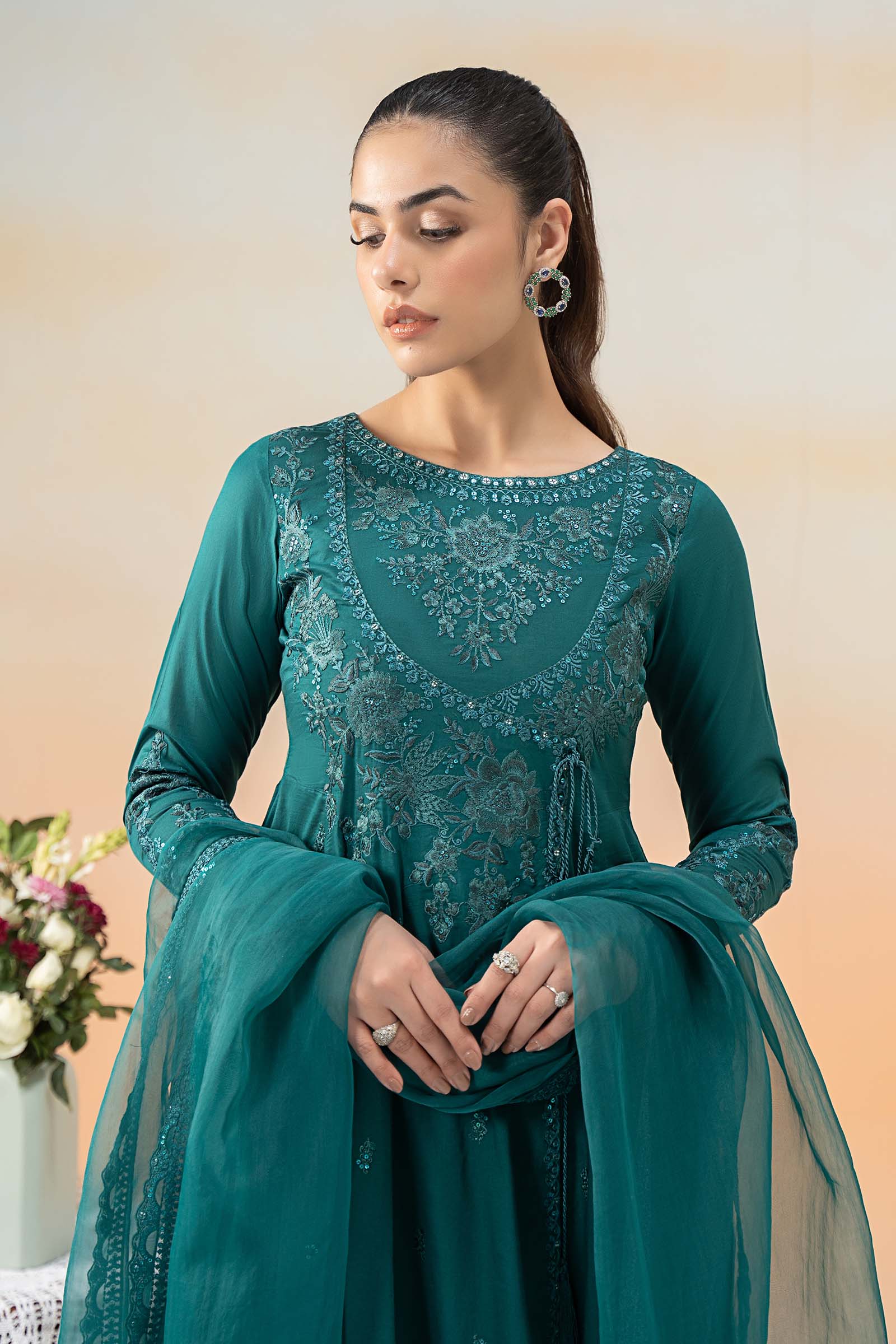 3 Piece Embroidered Lawn Suit - Image 3