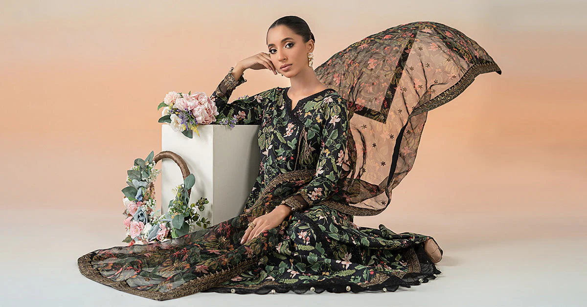 3 Piece Printed Lawn Suit - Image 8