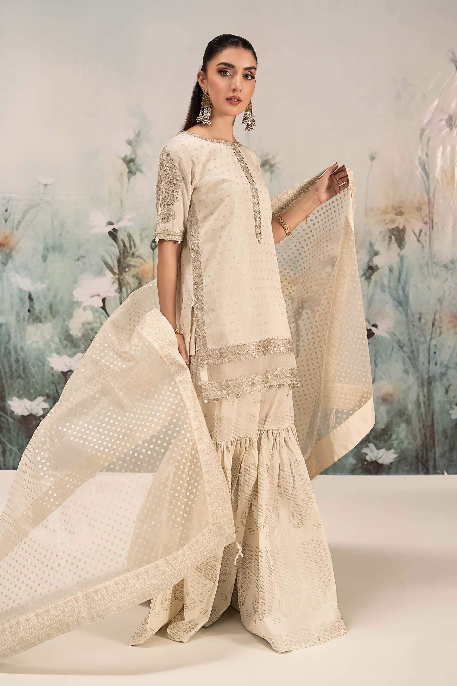3 Piece Embroidered Cotton Lurex Suit - Image 6