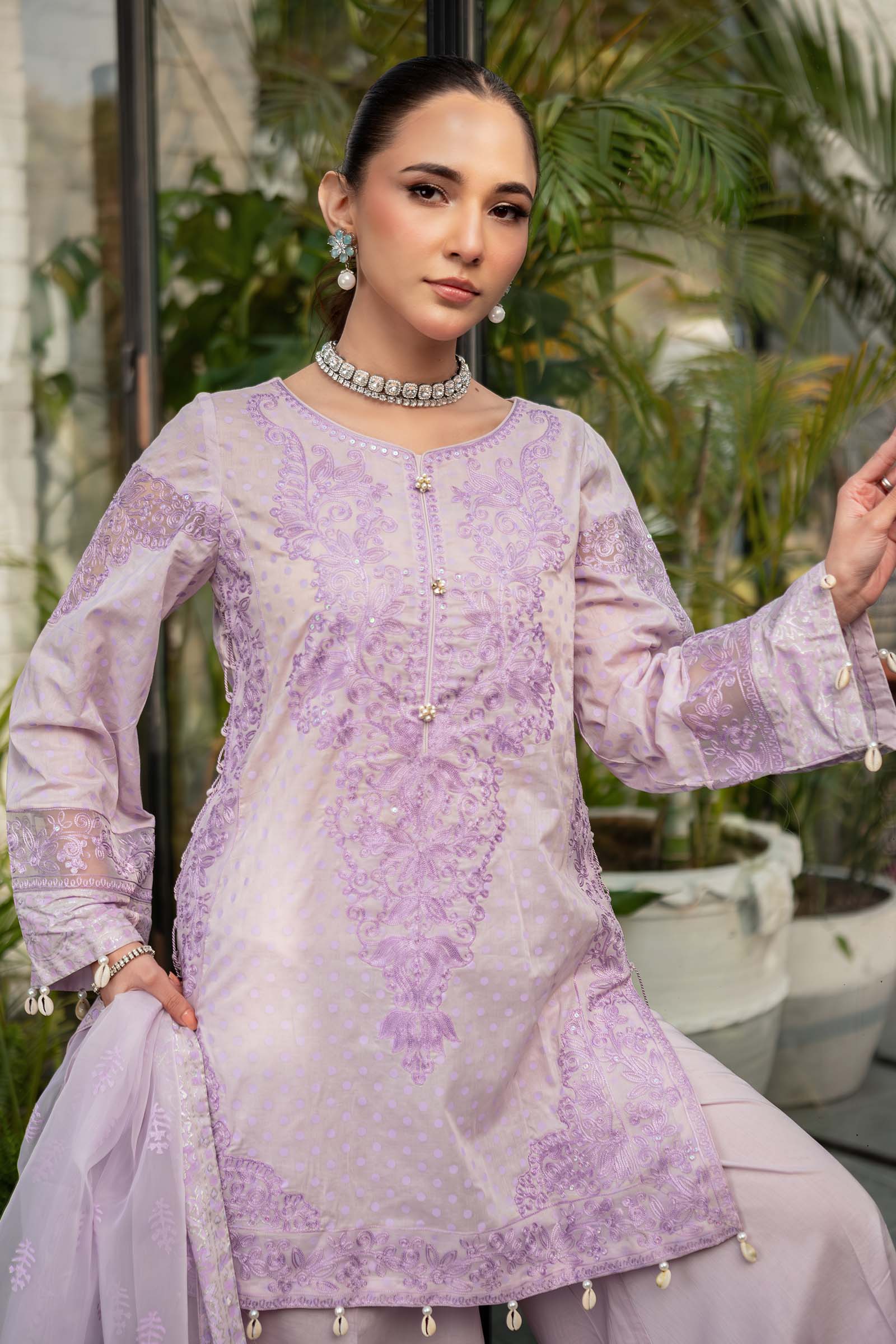 3 Piece Embroidered Lawn Suit - Image 2