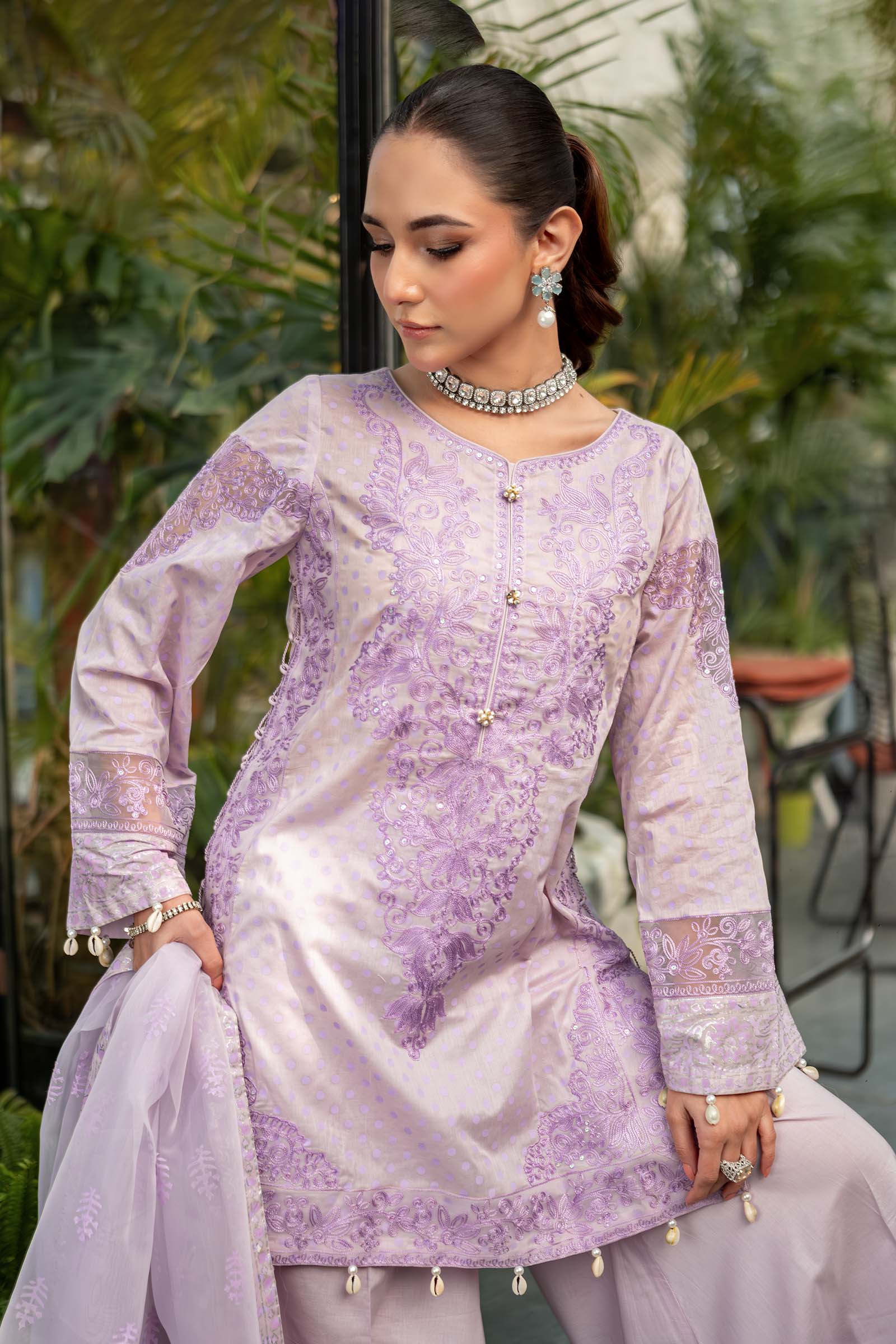 3 Piece Embroidered Lawn Suit - Image 3