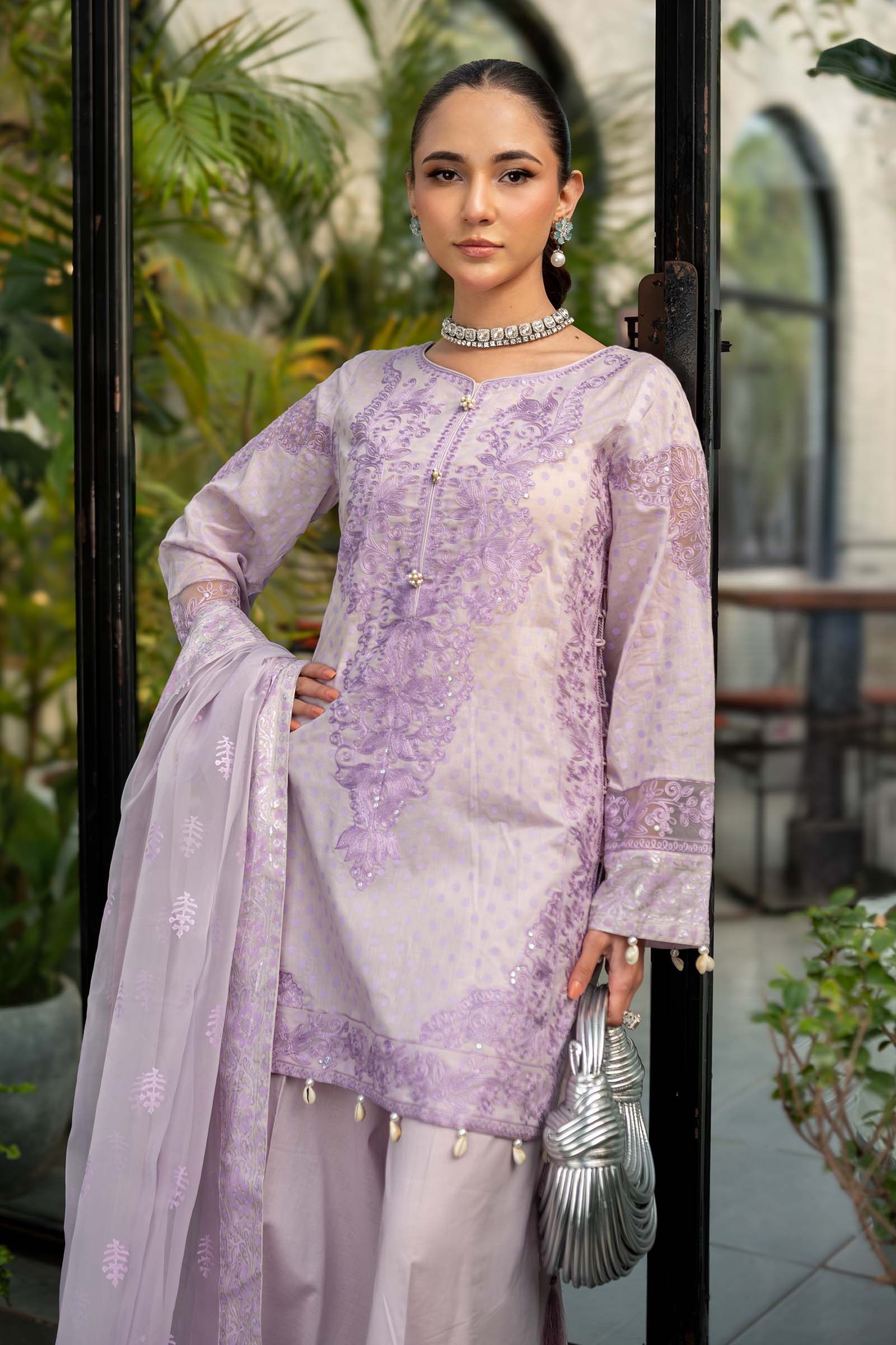 3 Piece Embroidered Lawn Suit - Image 4