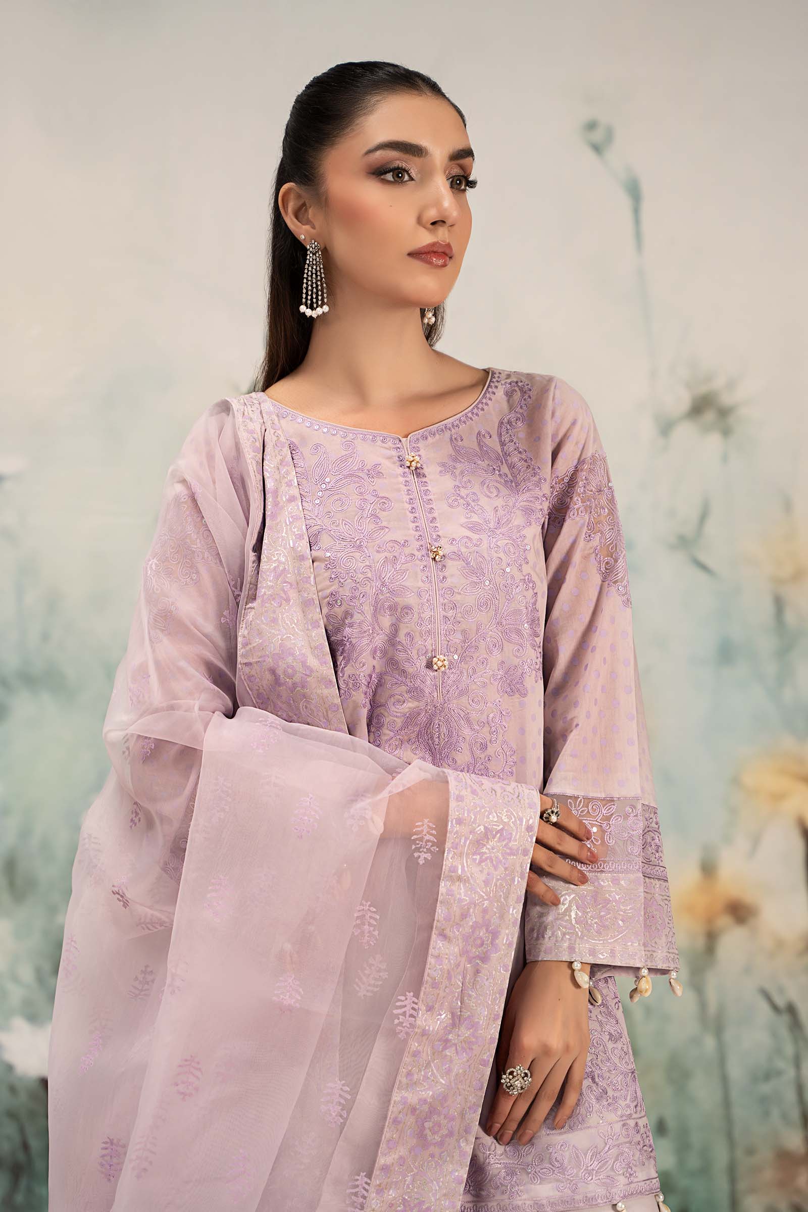3 Piece Embroidered Lawn Suit - Image 8