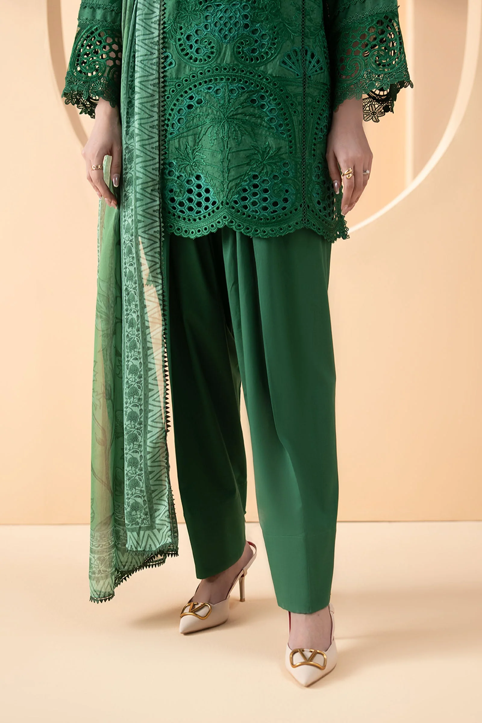3 Piece Embroidered Dobby Lawn Suit - Image 5