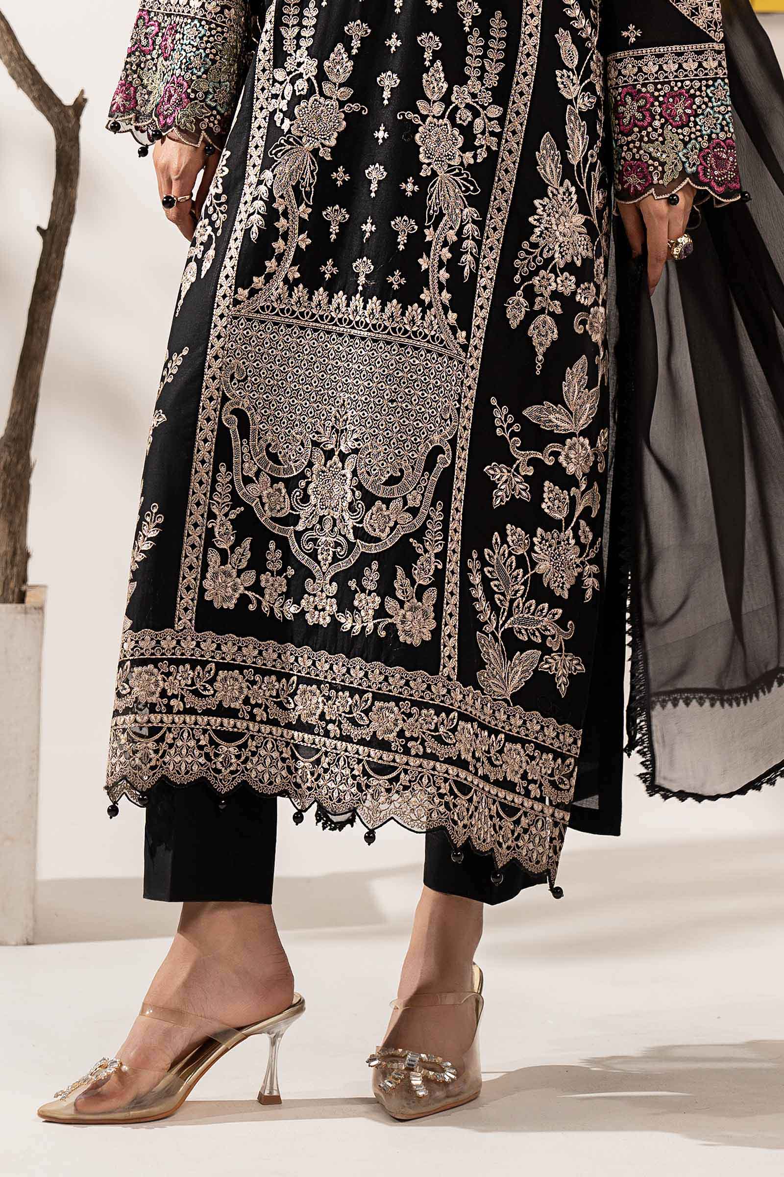 3 Piece Embroidered Lawn Suit - Image 4