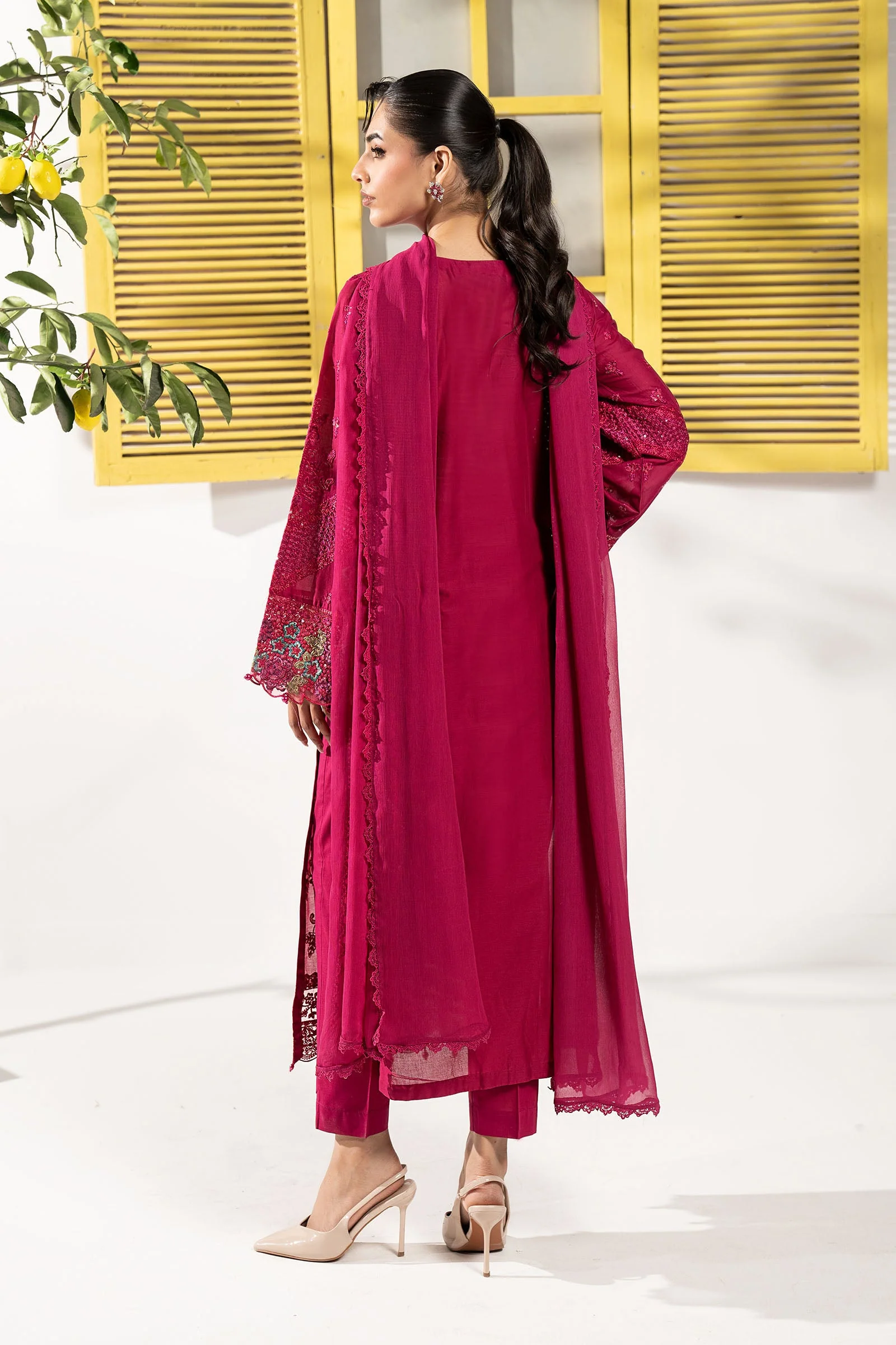 3 Piece Embroidered Lawn Suit - Image 6