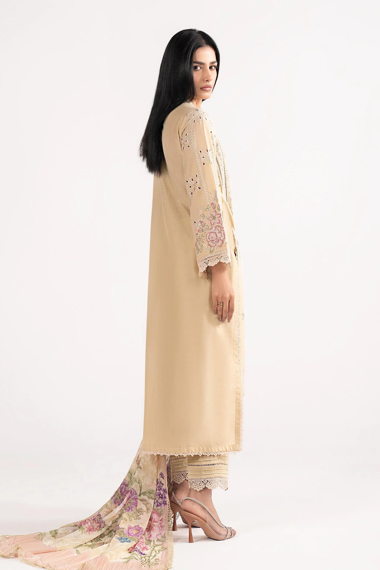 3 Piece Embroidered Lawn Suit - Image 9