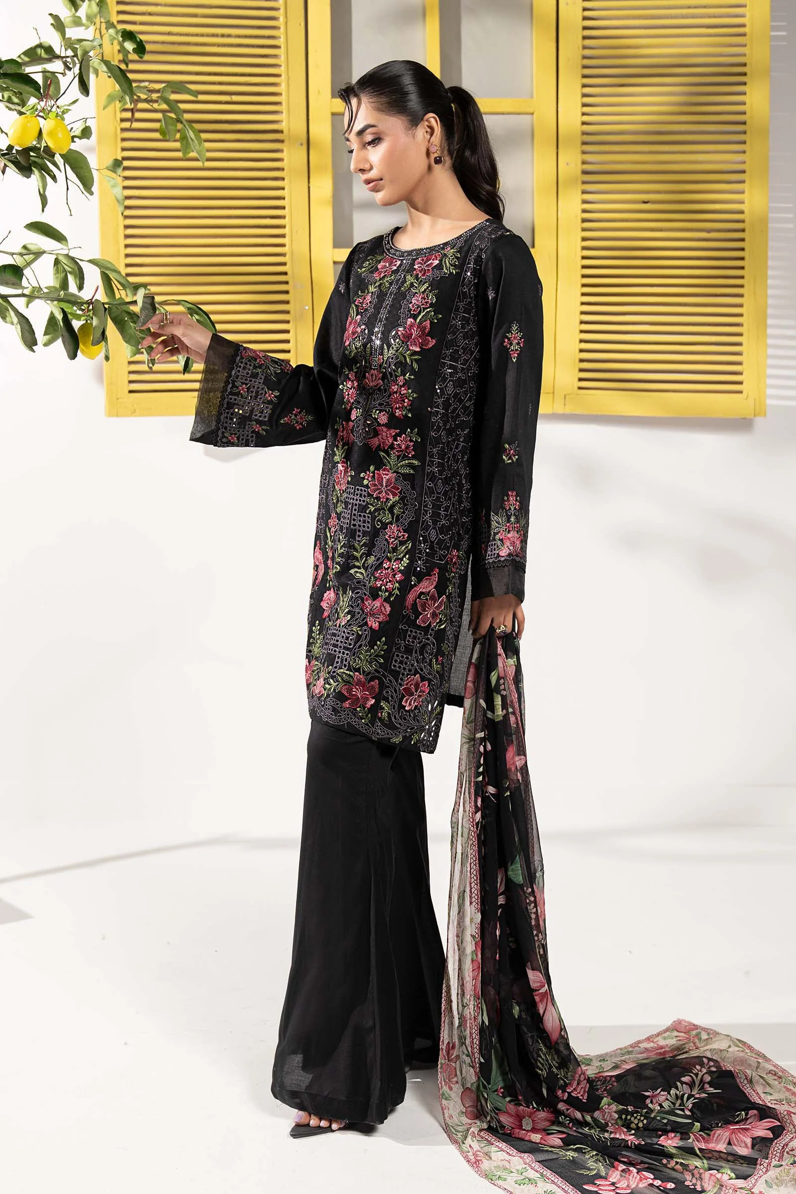 3 Piece Embroidered Dobby Lawn Suit - Image 6