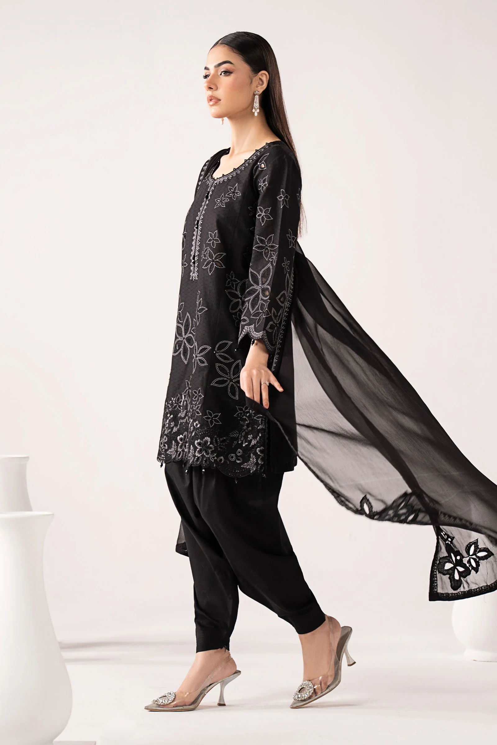 3 Piece Embroidered Dobby Lawn Suit - Image 5