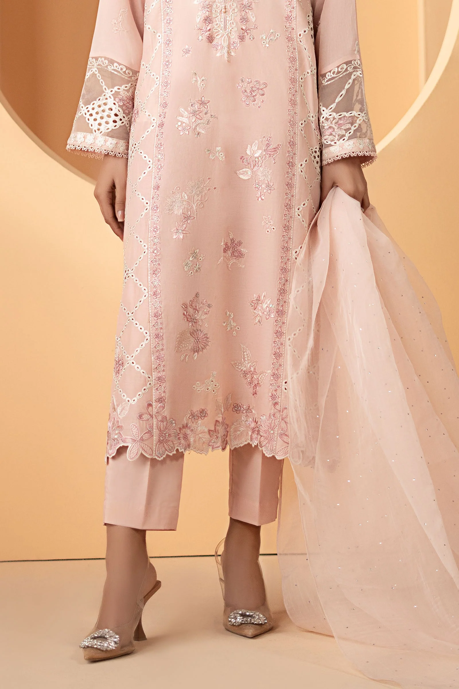 3 Piece Embroidered Lawn Suit - Image 3