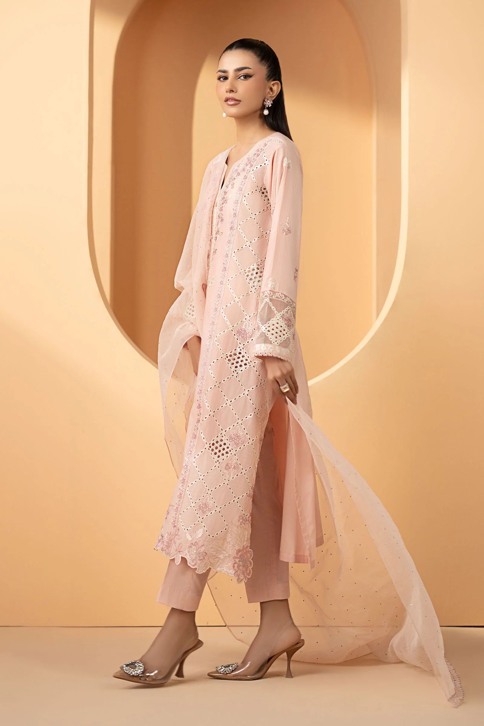3 Piece Embroidered Lawn Suit - Image 6