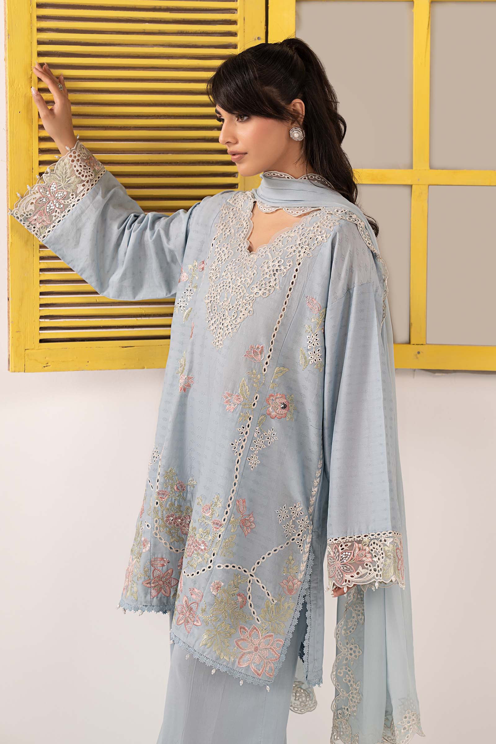 3 Piece Embroidered Dobby Lawn Suit - Image 3