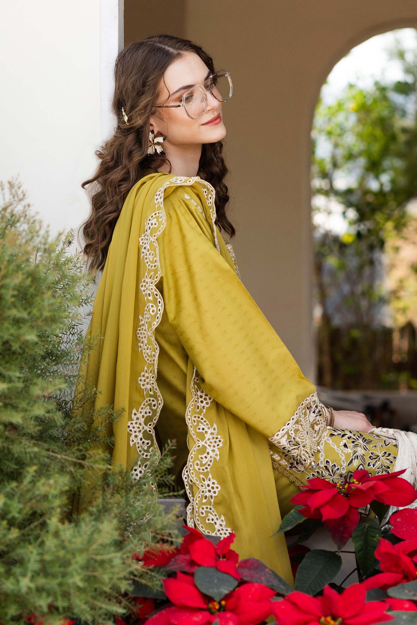 3 Piece Embroidered Dobby Lawn Suit - Image 3
