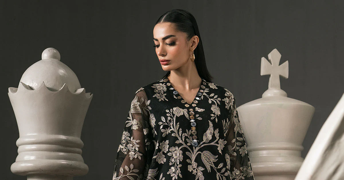 3 Piece Embroidered Cotton Net Suit - Image 6
