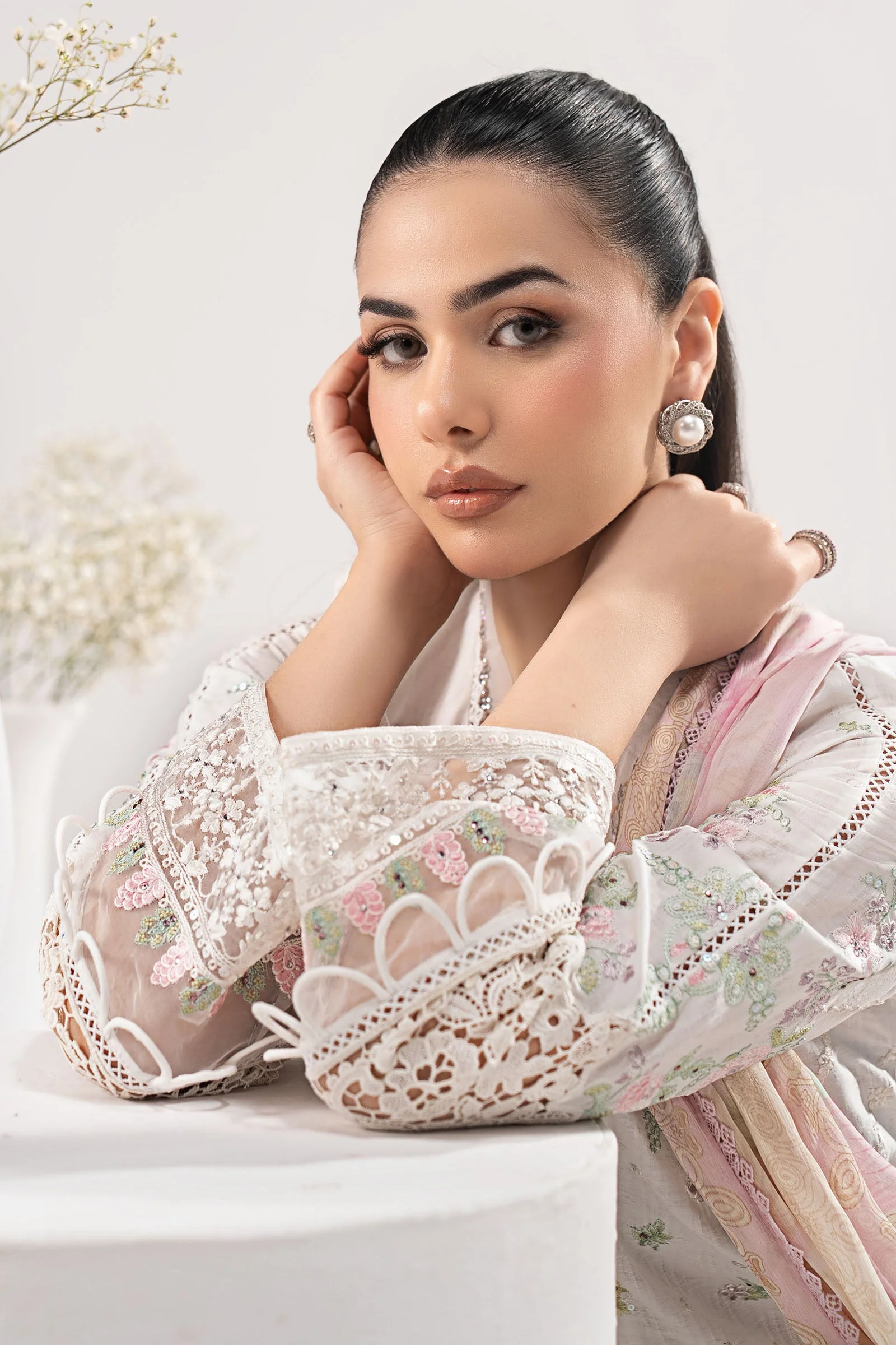 3 Piece Embroidered Dobby Lawn Suit - Image 4
