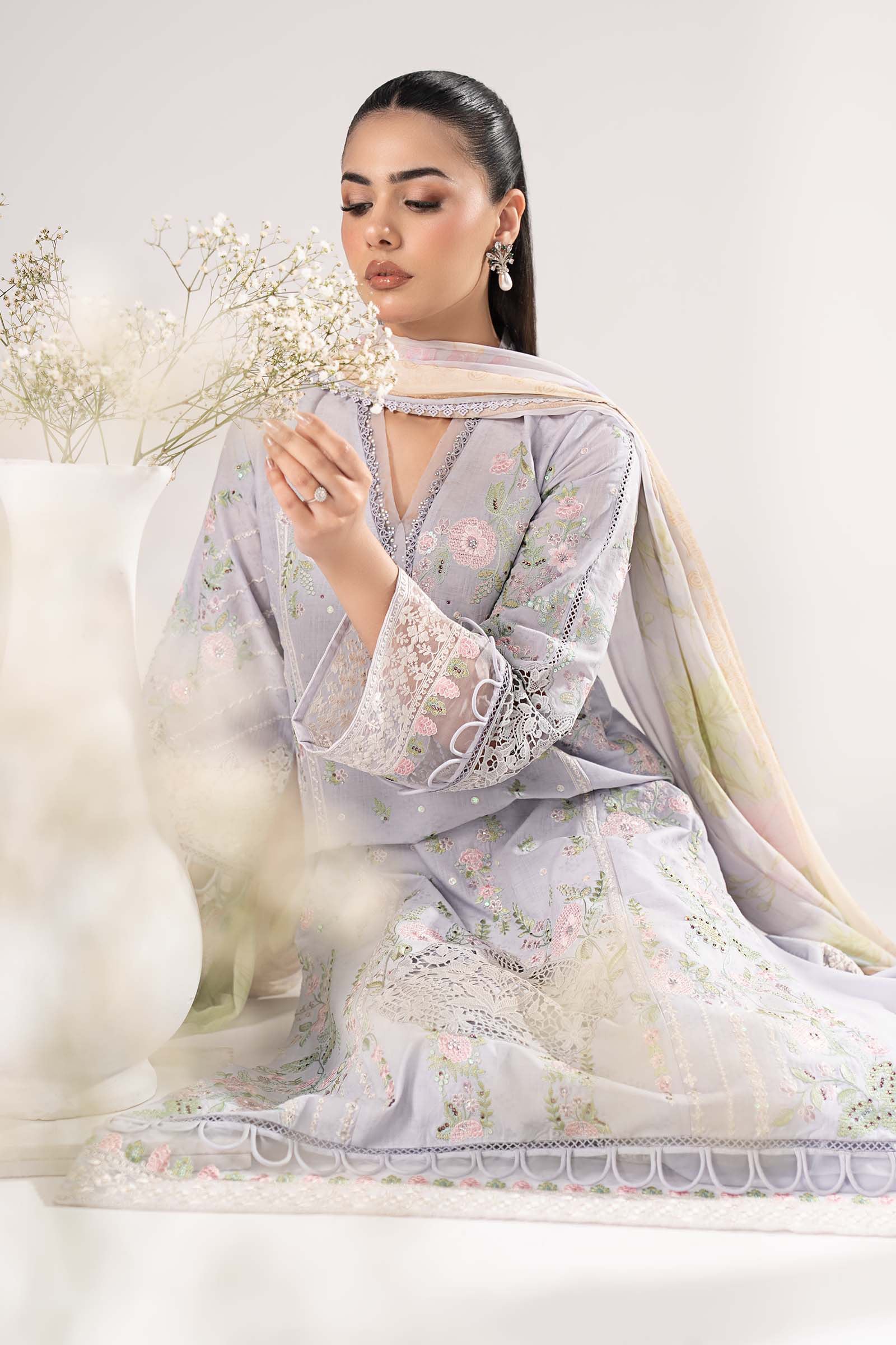 3 Piece Embroidered Dobby Lawn Suit - Image 9