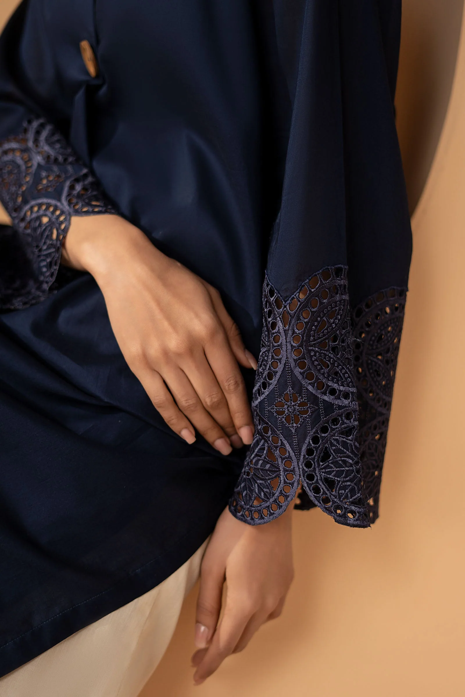 2 Piece Embroidered Lawn Suit - Image 4