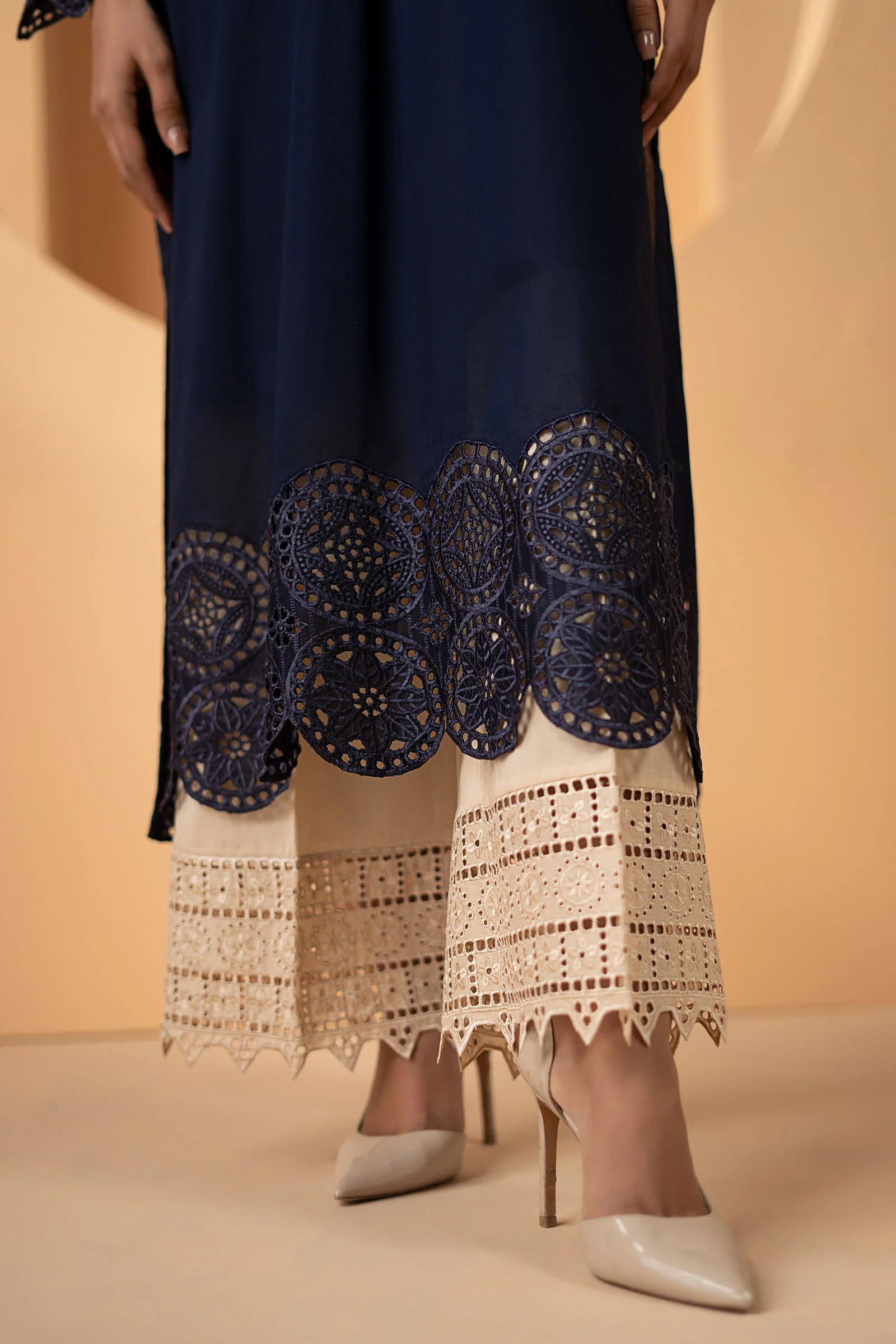 2 Piece Embroidered Lawn Suit - Image 5