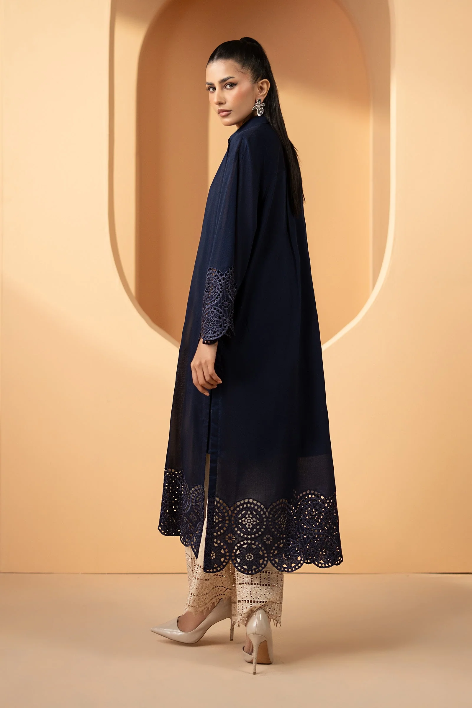 2 Piece Embroidered Lawn Suit - Image 7