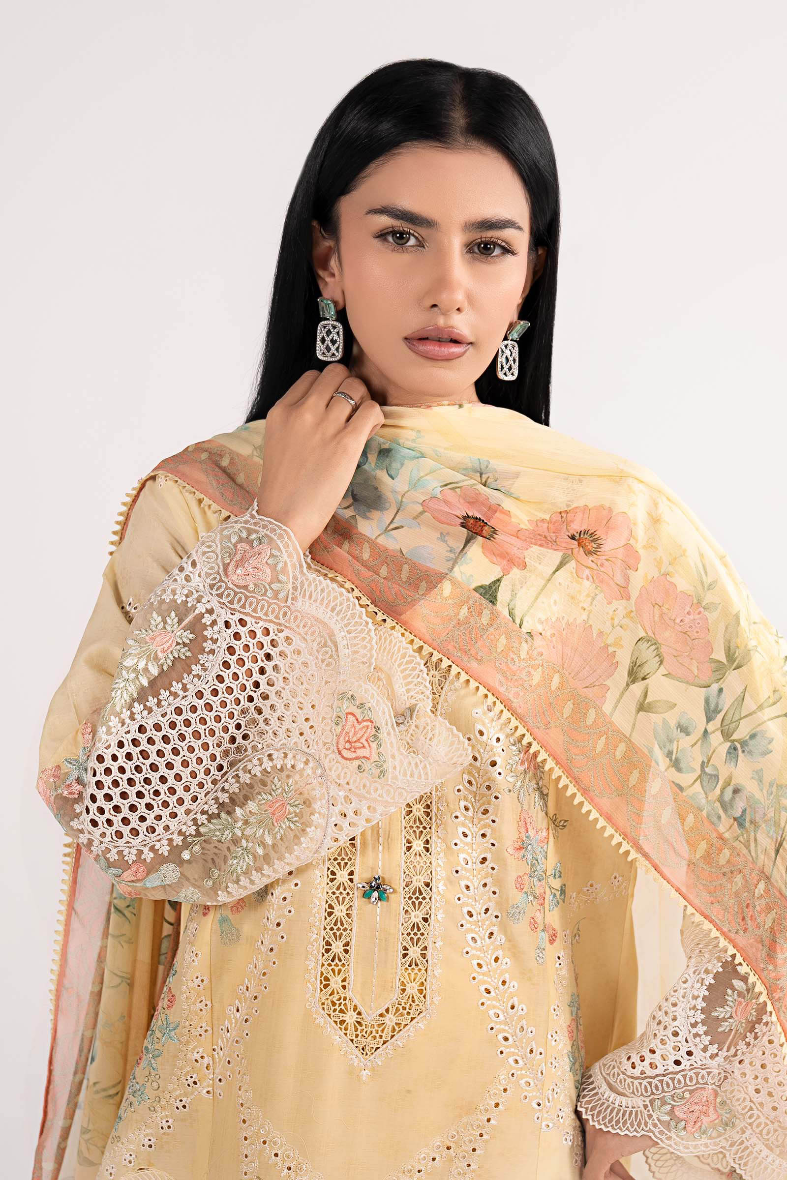 3 Piece Embroidered Dobby Lawn Suit - Image 3