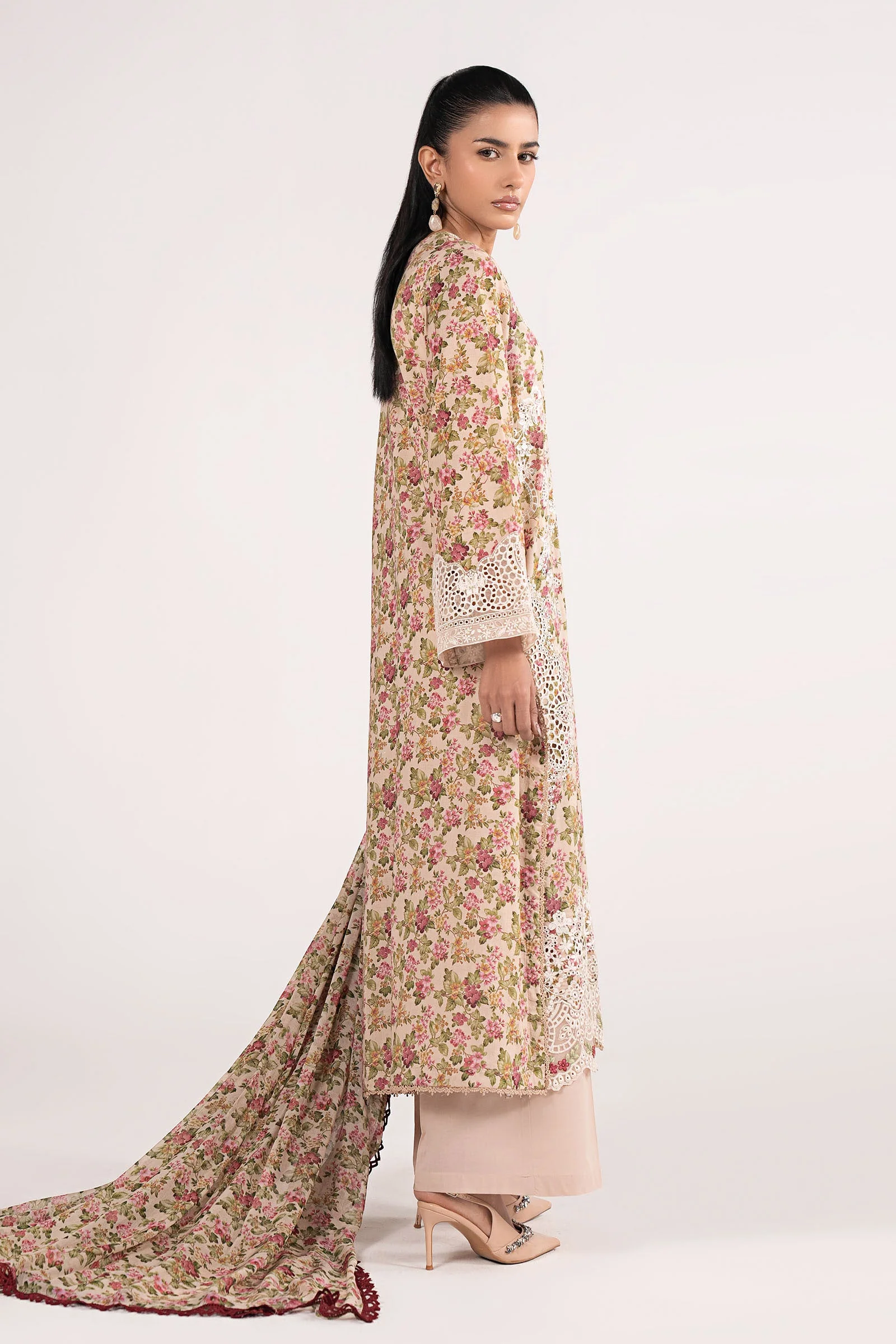 3 Piece Embroidered Lawn Suit - Image 10