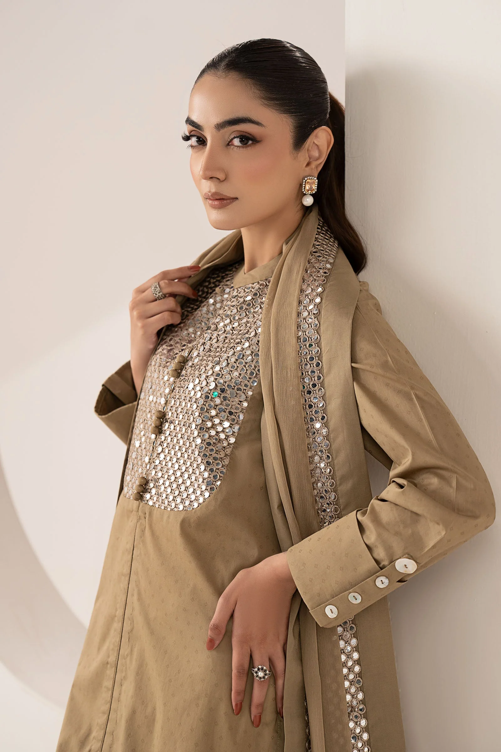 3 Piece Embroidered Dobby Lawn Suit - Image 2