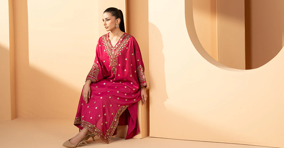 2 Piece Embroidered Grip Suit - Image 8
